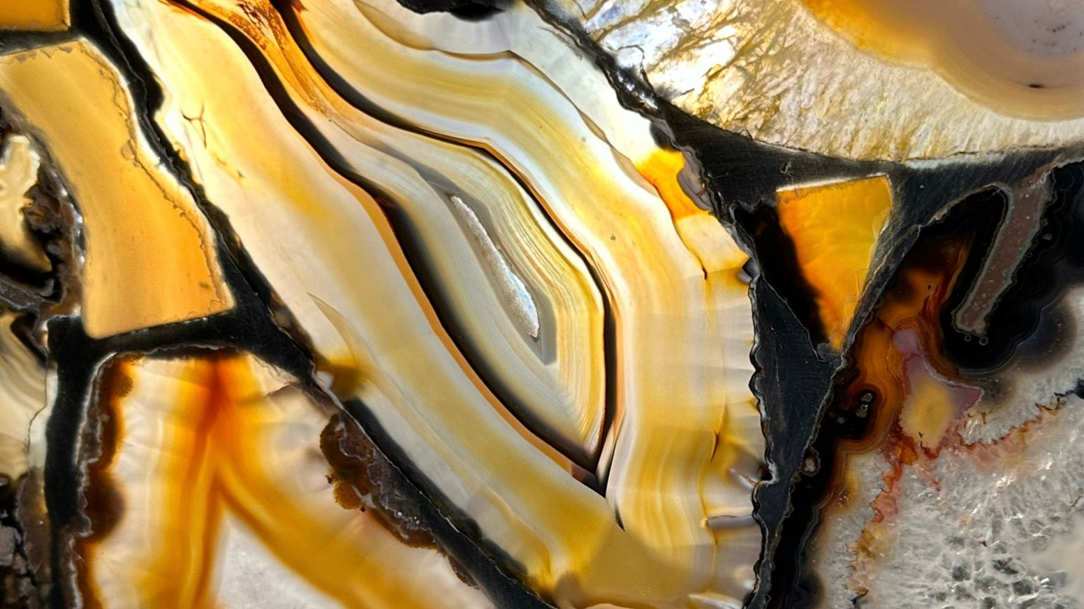 What Are Agate Stones and What Are They Used For? - Brazil Gems