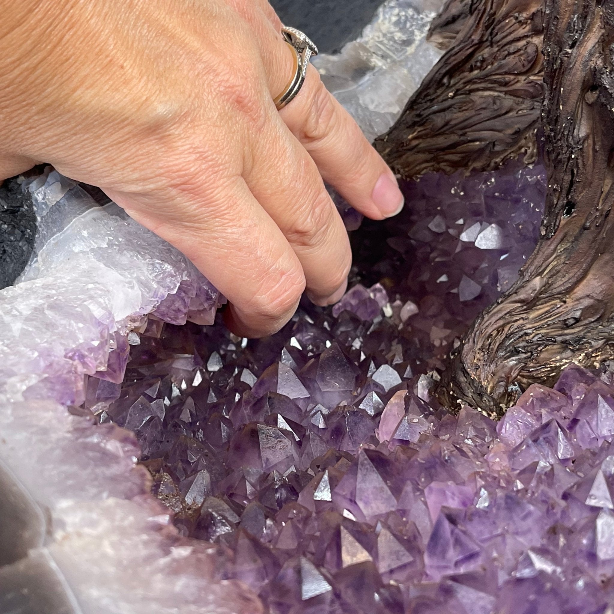 43" Tall Special Amethyst Gemstone Tree w/ Amethyst base, 1140 Gems, Handmade Model #5440AM-001 by Brazil Gems - Brazil GemsBrazil Gems43" Tall Special Amethyst Gemstone Tree w/ Amethyst base, 1140 Gems, Handmade Model #5440AM-001 by Brazil GemsGemstone Trees5440AM-001