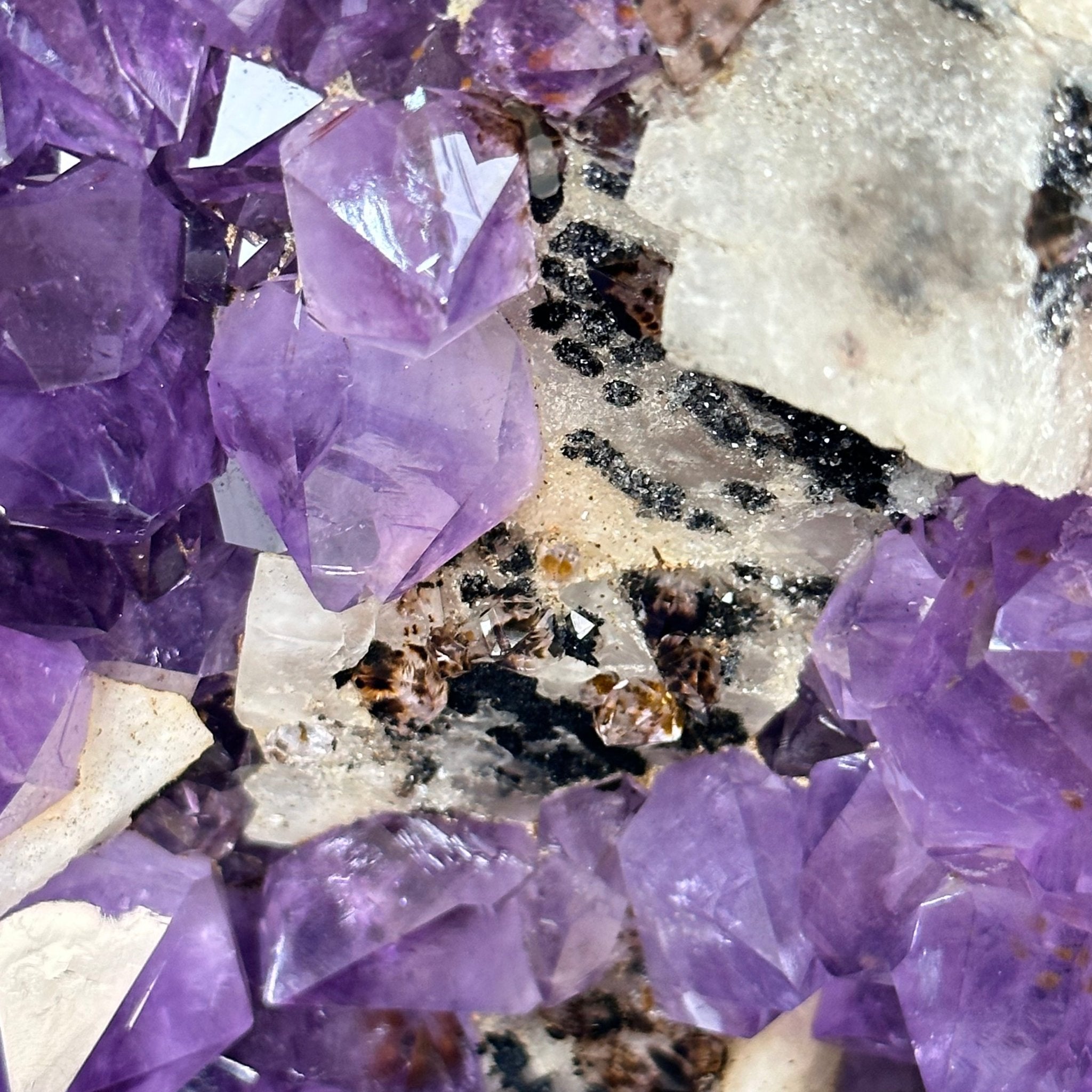 Extra Plus Quality Brazilian Amethyst Cathedral, 77.2 lbs & 24.2" Tall, Model #5601-0992 by Brazil Gems - Brazil GemsBrazil GemsExtra Plus Quality Brazilian Amethyst Cathedral, 77.2 lbs & 24.2" Tall, Model #5601-0992 by Brazil GemsCathedrals5601-0992