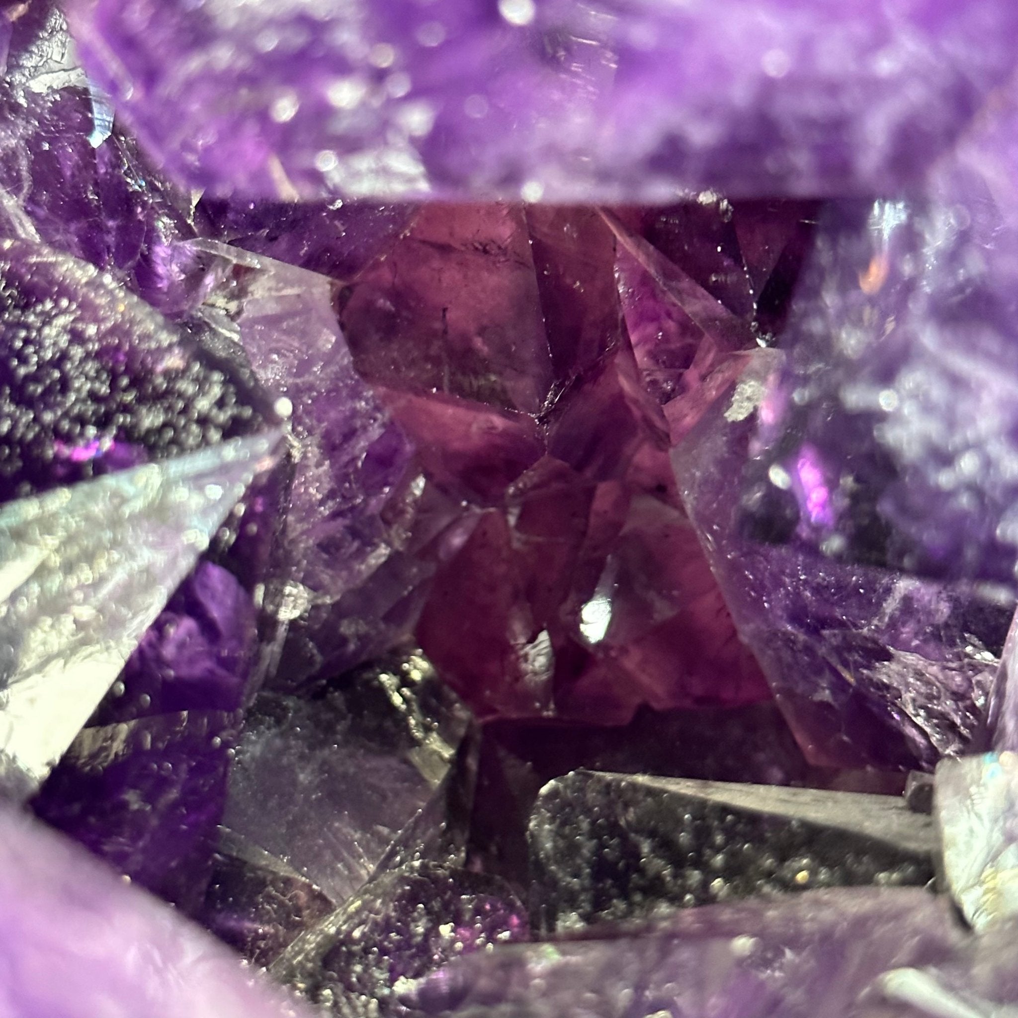 Extra Plus Quality Polished Brazilian Amethyst Cathedral, 165.3 lbs & 25.25" tall Model #5602-0019 by Brazil Gems - Brazil GemsBrazil GemsExtra Plus Quality Polished Brazilian Amethyst Cathedral, 165.3 lbs & 25.25" tall Model #5602-0019 by Brazil GemsPolished Cathedrals5602-0019