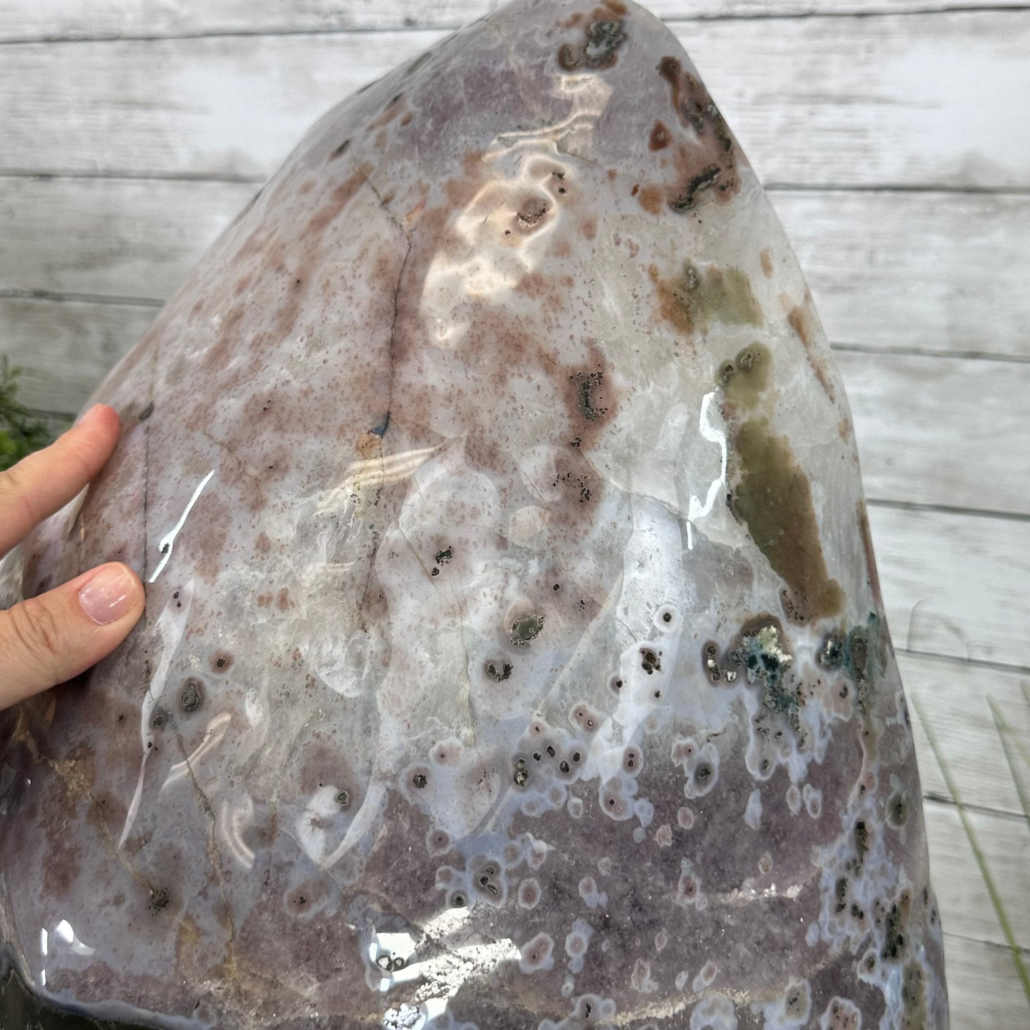 Extra Plus Quality Polished Brazilian Amethyst Cathedral, 165.3 lbs & 25.25" tall Model #5602-0019 by Brazil Gems - Brazil GemsBrazil GemsExtra Plus Quality Polished Brazilian Amethyst Cathedral, 165.3 lbs & 25.25" tall Model #5602-0019 by Brazil GemsPolished Cathedrals5602-0019