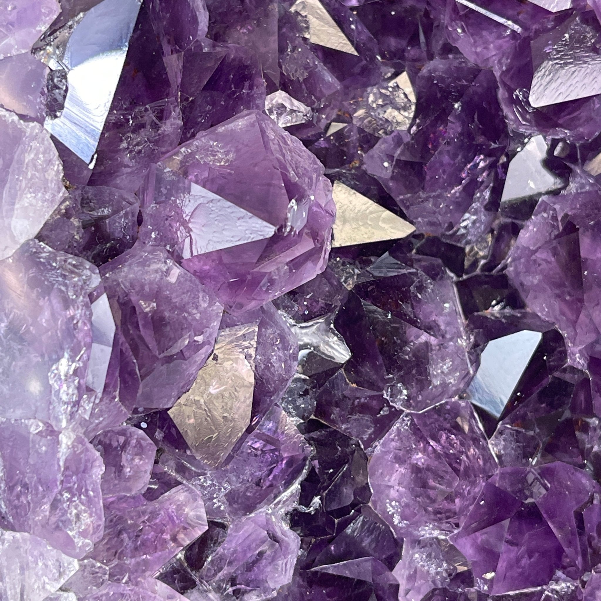 Extra Quality Amethyst Heart Geode, metal stand, 13 lbs & 11.25" Tall #5463-0196 by Brazil Gems - Brazil GemsBrazil GemsExtra Quality Amethyst Heart Geode, metal stand, 13 lbs & 11.25" Tall #5463-0196 by Brazil GemsHearts5463-0196