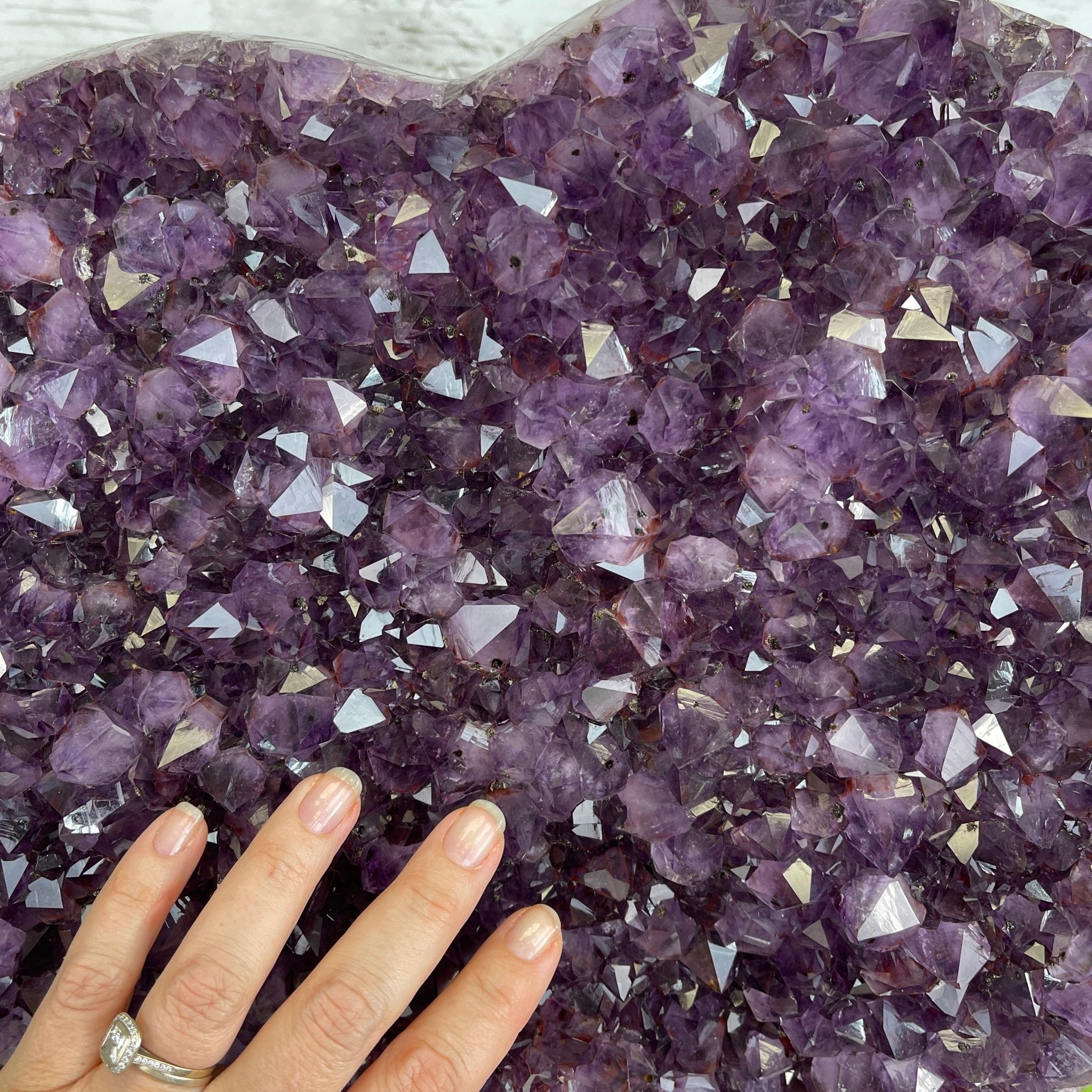 Extra Quality Amethyst Heart Geode, metal stand, 50 lbs & 19" Tall #5463-0190 by Brazil Gems - Brazil GemsBrazil GemsExtra Quality Amethyst Heart Geode, metal stand, 50 lbs & 19" Tall #5463-0190 by Brazil GemsHearts5463-0190