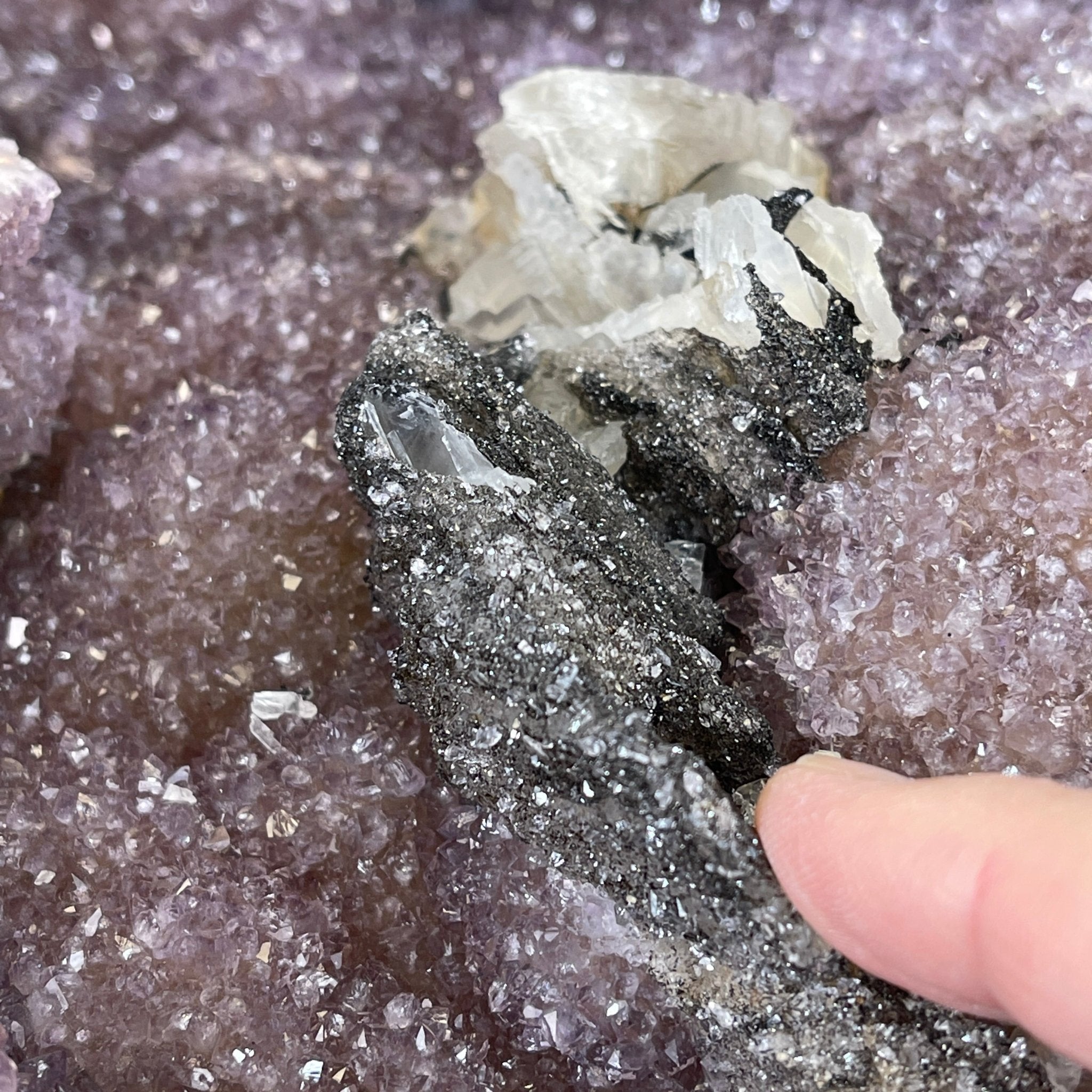 Extra Quality Unique Uruguayan Amethyst Geode, 10” tall & 50.4 lbs #5520-0007 by Brazil Gems - Brazil GemsBrazil GemsExtra Quality Unique Uruguayan Amethyst Geode, 10” tall & 50.4 lbs #5520-0007 by Brazil GemsClusters: Unique & Freeform5520-0007