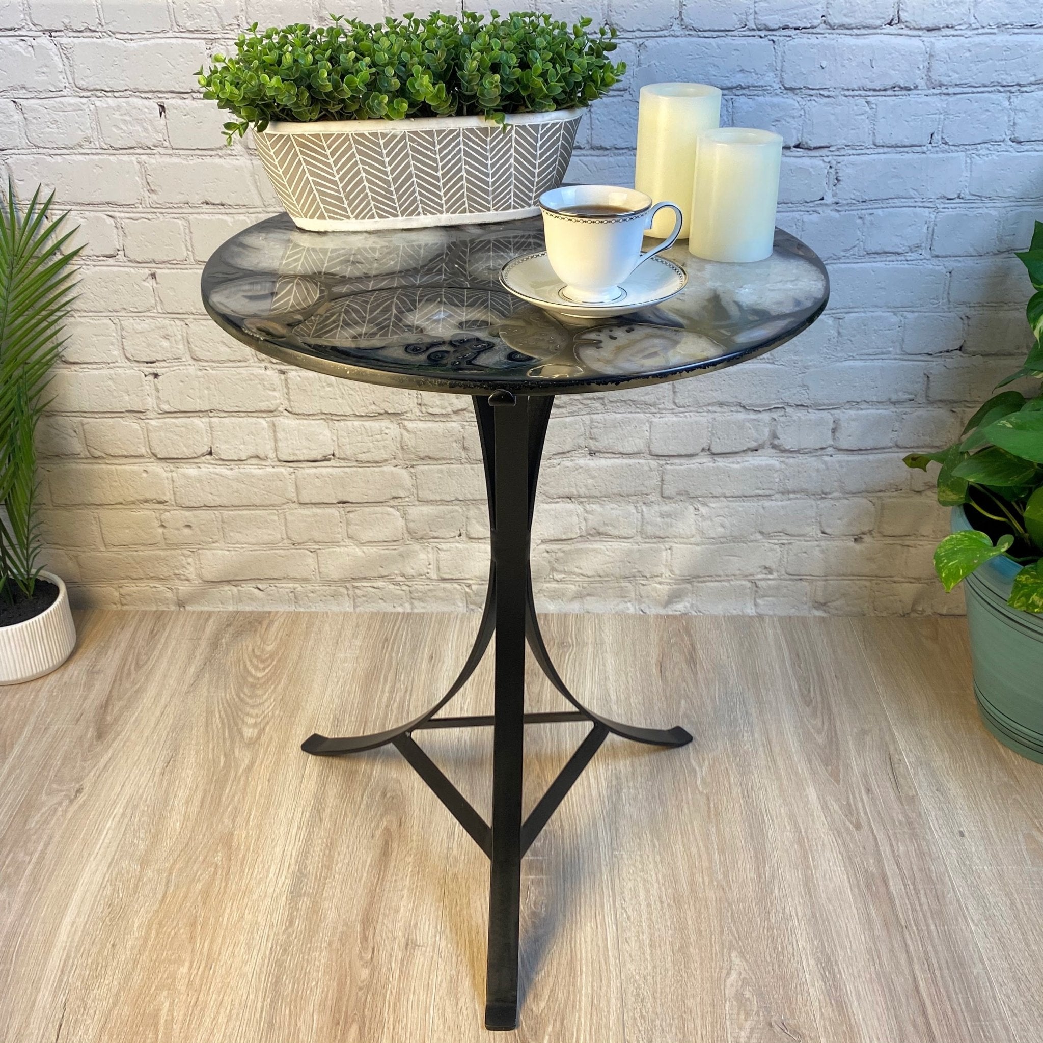 Handmade Natural Agate Round Side Table, metal base, 22" diameter, 26" tall Model #1002-0005 - Brazil GemsBrazil GemsHandmade Natural Agate Round Side Table, metal base, 22" diameter, 26" tall Model #1002-0005Tables: Side1002-0005
