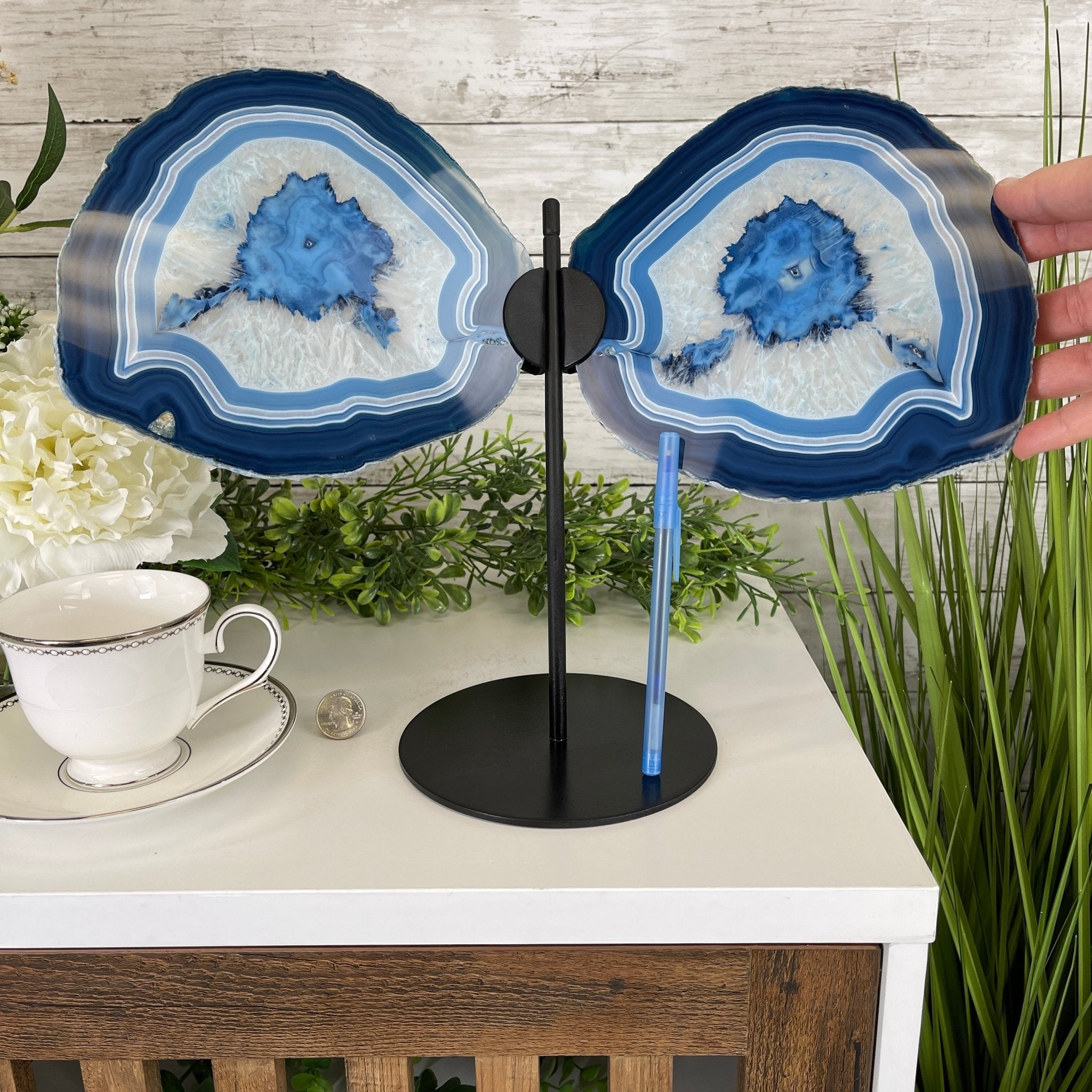 Large Dyed Blue Brazilian Agate "Butterfly Wings", Metal Stand, 12" Tall, Model #5050BL-0045 by Brazil Gems - Brazil GemsBrazil GemsLarge Dyed Blue Brazilian Agate "Butterfly Wings", Metal Stand, 12" Tall, Model #5050BL-0045 by Brazil GemsAgate Butterfly Wings5050BL-0045