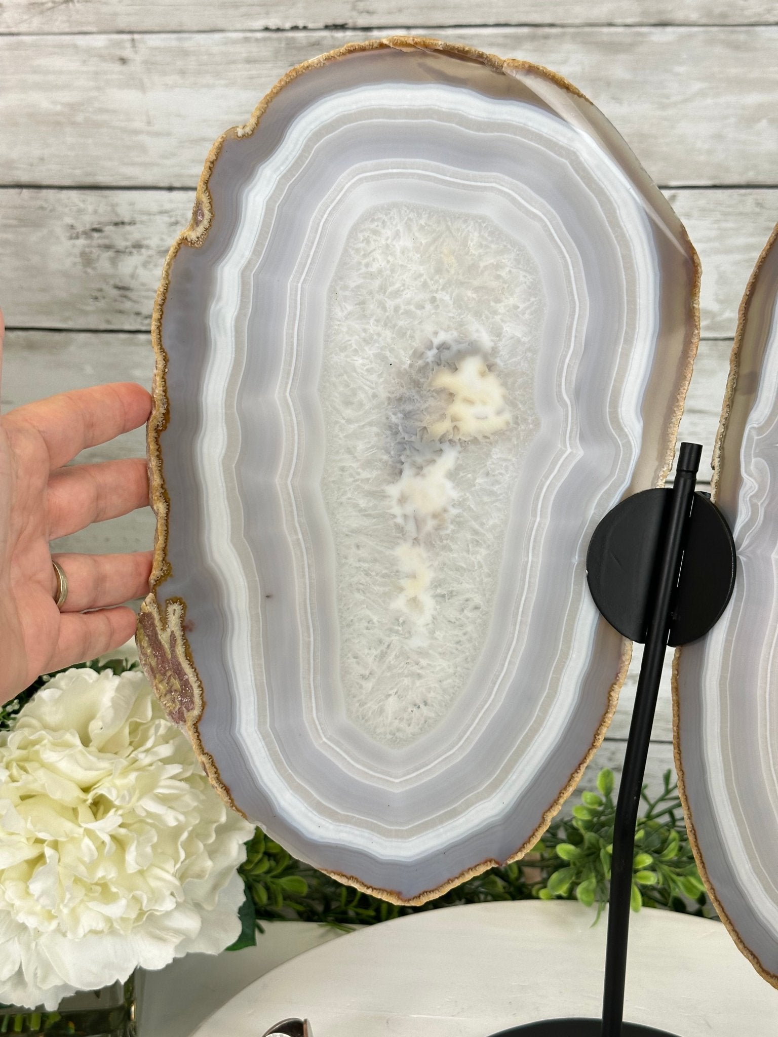 Large Natural Brazilian Agate "Butterfly Wings", Metal Stand, 16.5" Tall Model #5050NA-072 by Brazil Gems - Brazil GemsBrazil GemsLarge Natural Brazilian Agate "Butterfly Wings", Metal Stand, 16.5" Tall Model #5050NA-072 by Brazil GemsAgate Butterfly Wings5050NA-072