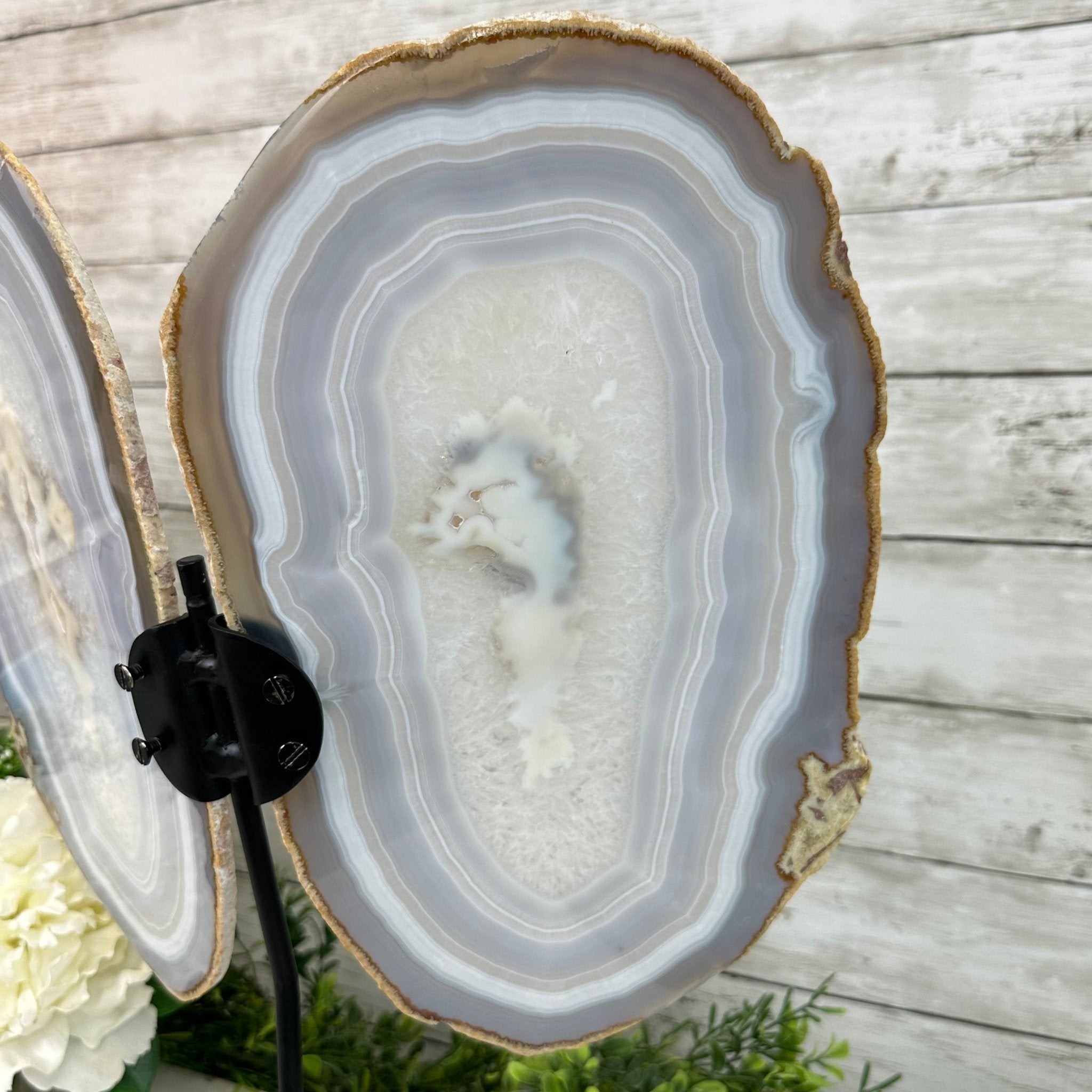 Large Natural Brazilian Agate "Butterfly Wings", Metal Stand, 16.5" Tall Model #5050NA-072 by Brazil Gems - Brazil GemsBrazil GemsLarge Natural Brazilian Agate "Butterfly Wings", Metal Stand, 16.5" Tall Model #5050NA-072 by Brazil GemsAgate Butterfly Wings5050NA-072