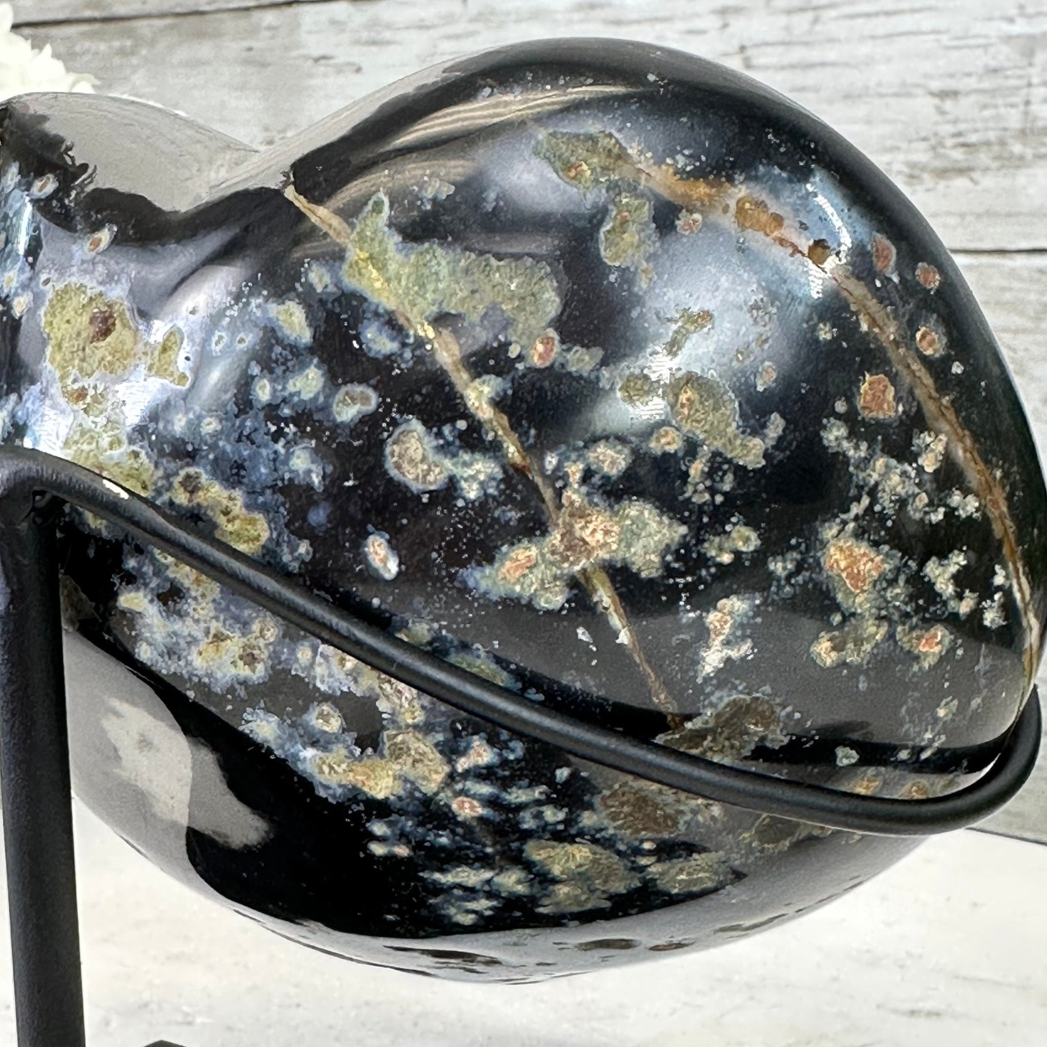 Polished Agate Heart Geode on a Metal Stand, 2.7 lbs & 5.5" Tall, Model #5468-0058 by Brazil Gems - Brazil GemsBrazil GemsPolished Agate Heart Geode on a Metal Stand, 2.7 lbs & 5.5" Tall, Model #5468-0058 by Brazil GemsHearts5468-0058
