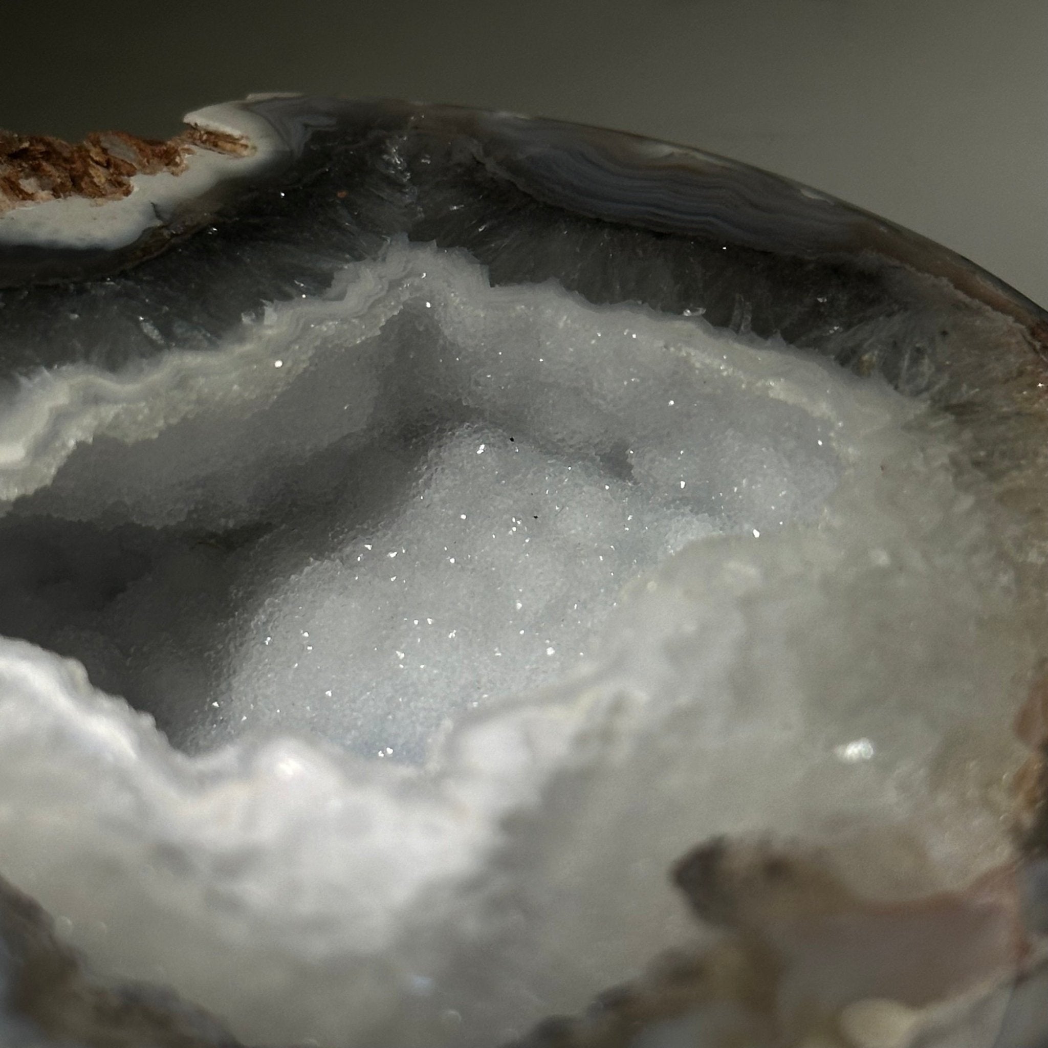 Quality Agate Geode "Jewelry Box", 1.7 lbs & 2.7" Tall #5251-0004 - Brazil GemsBrazil GemsQuality Agate Geode "Jewelry Box", 1.7 lbs & 2.7" Tall #5251-0004Agate Jewelry Boxes5251-0004