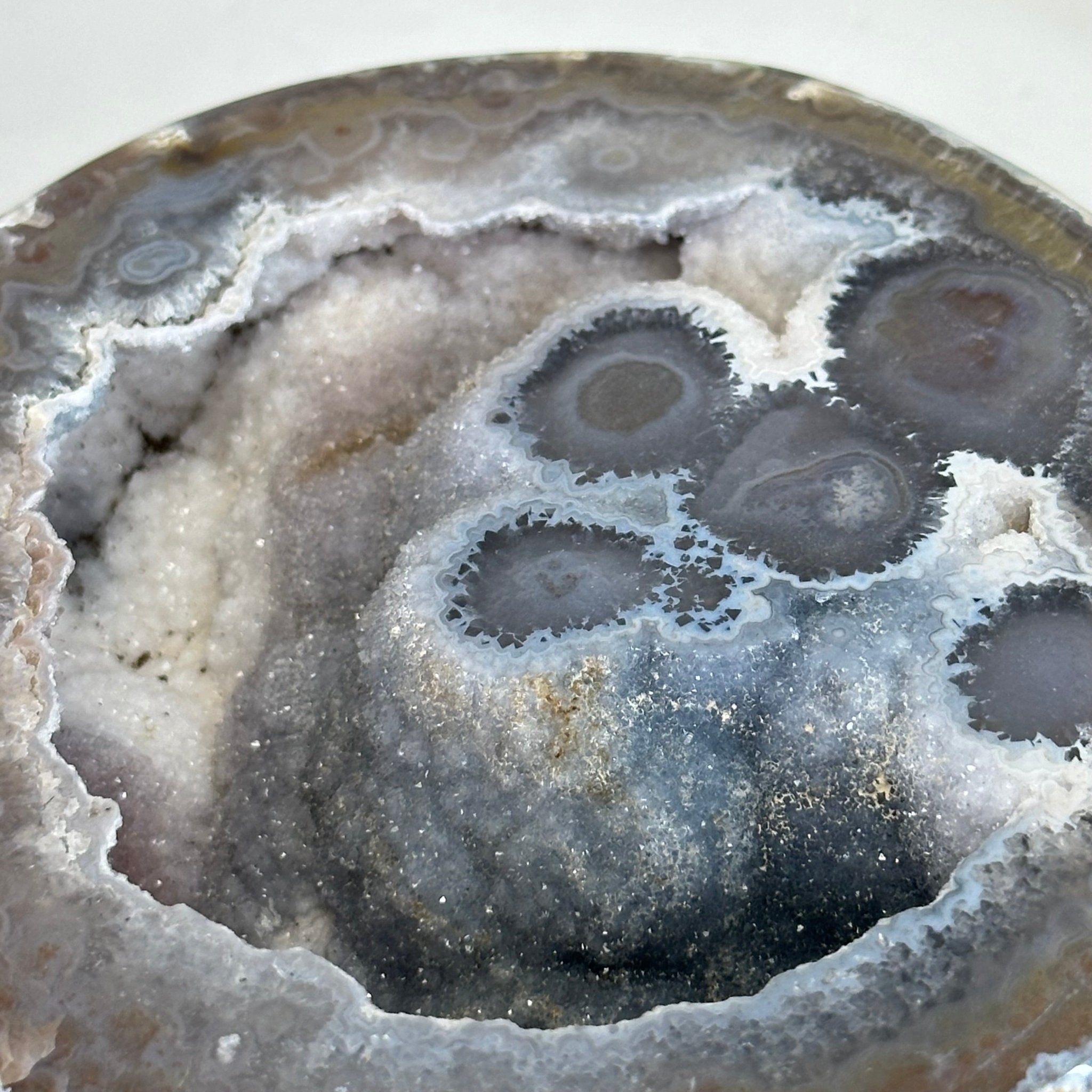 Quality Agate Geode "Jewelry Box", 4 lbs & 3.7" Tall #5251-0009 - Brazil GemsBrazil GemsQuality Agate Geode "Jewelry Box", 4 lbs & 3.7" Tall #5251-0009Agate Jewelry Boxes5251-0009