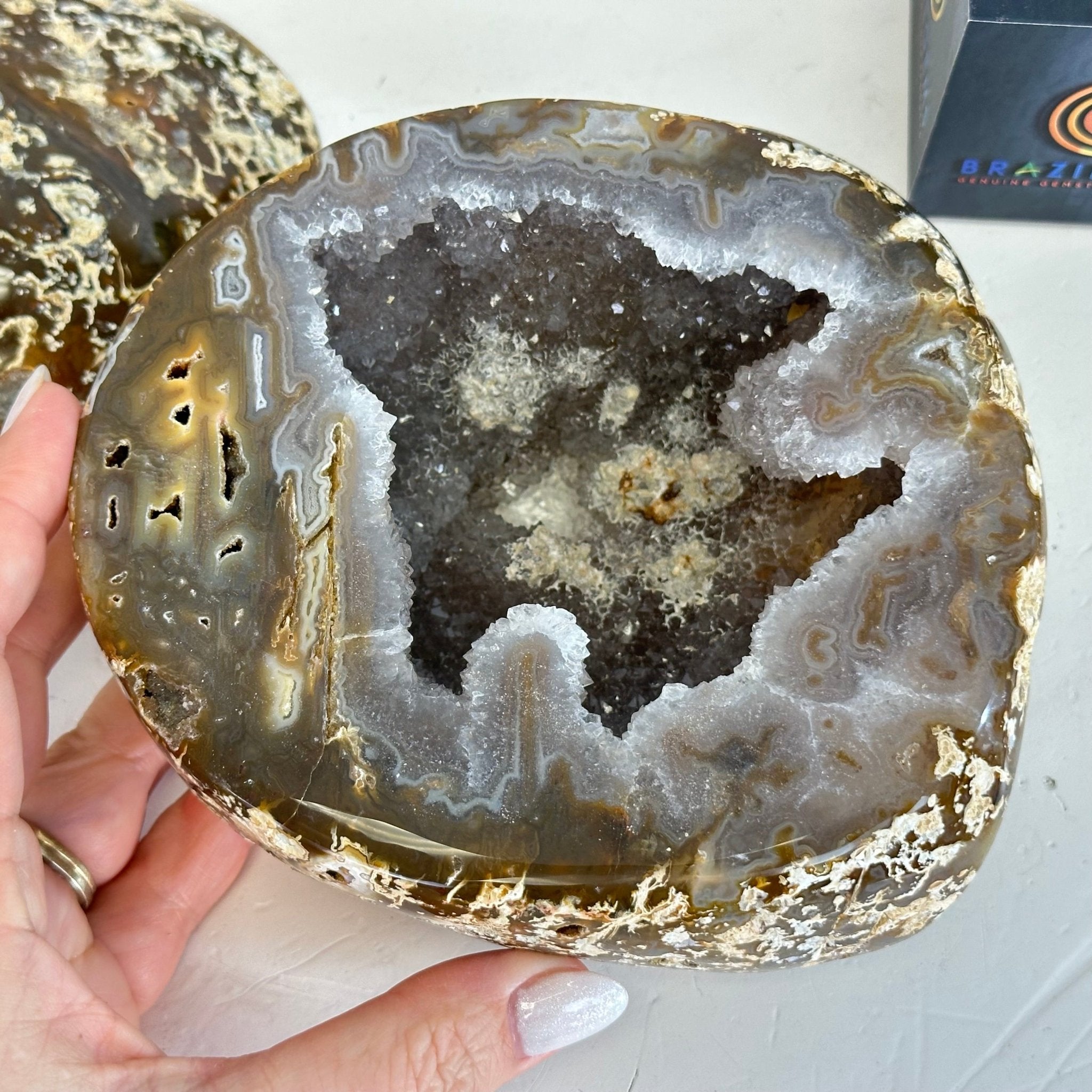 Quality Agate Geode "Jewelry Box", 4.9 lbs & 4.3" Tall #5251-0010 - Brazil GemsBrazil GemsQuality Agate Geode "Jewelry Box", 4.9 lbs & 4.3" Tall #5251-0010Agate Jewelry Boxes5251-0010