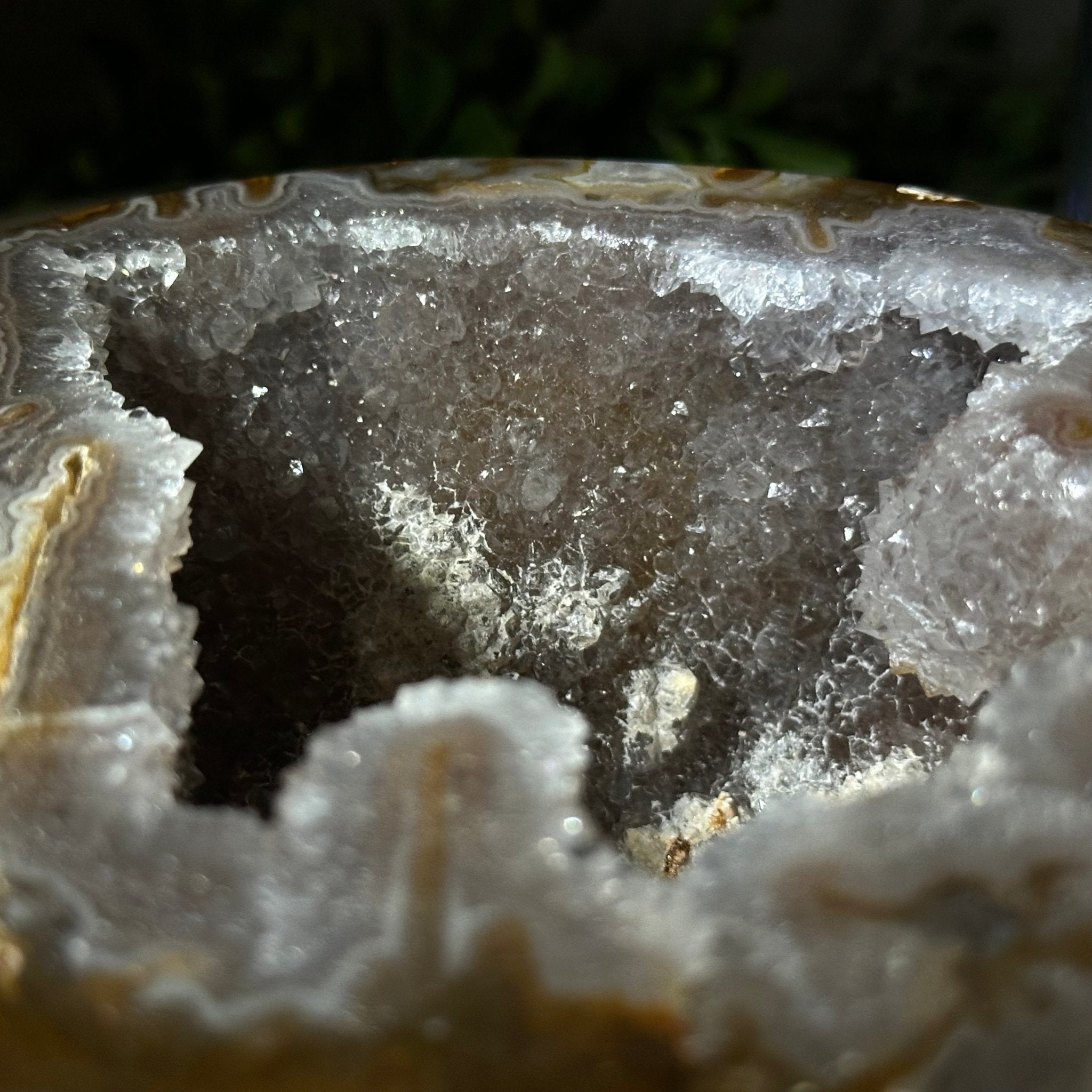 Quality Agate Geode "Jewelry Box", 4.9 lbs & 4.3" Tall #5251-0010 - Brazil GemsBrazil GemsQuality Agate Geode "Jewelry Box", 4.9 lbs & 4.3" Tall #5251-0010Agate Jewelry Boxes5251-0010
