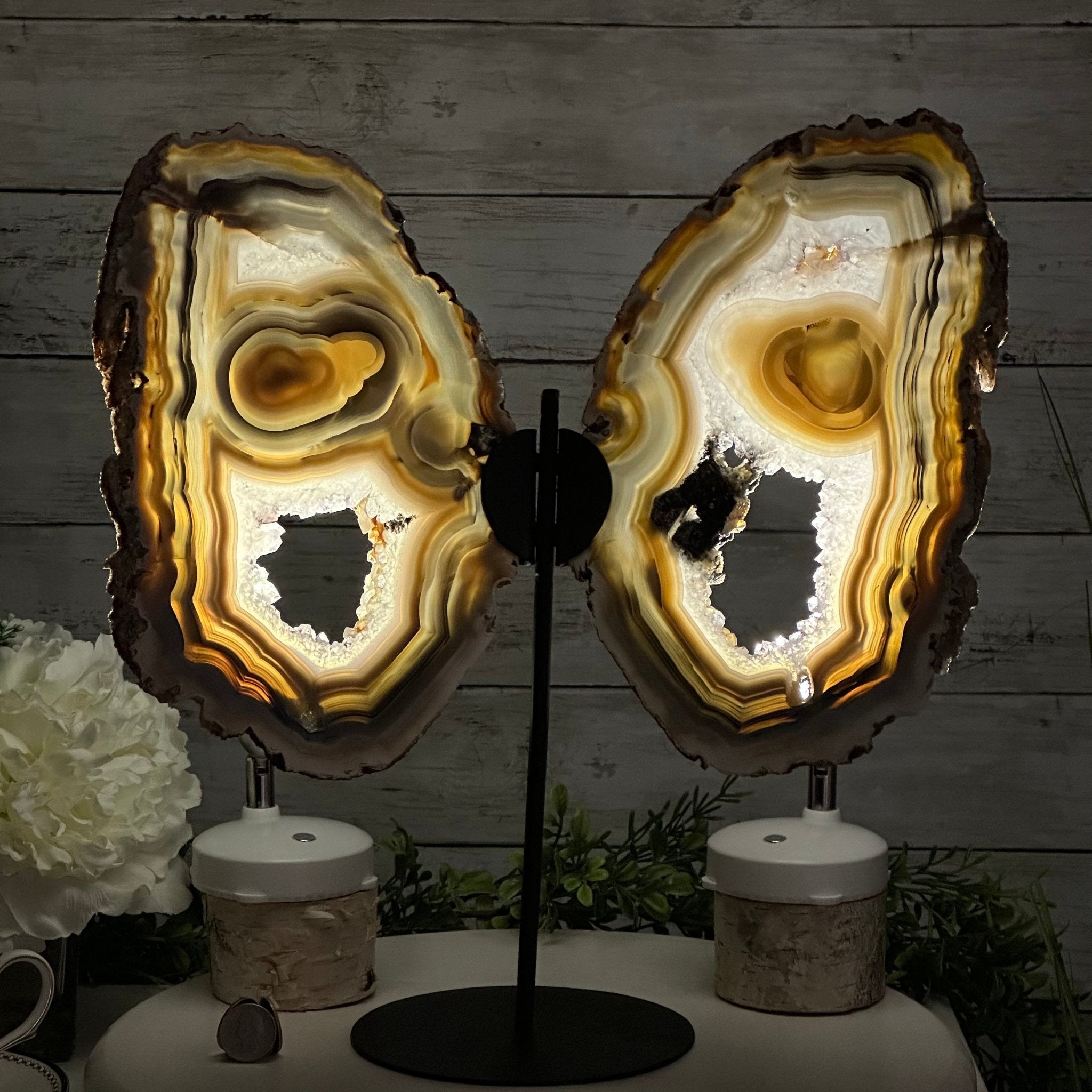 Special Natural Brazilian Agate "Butterfly Wings", Metal Stand, 15.7" Tall Model #5050NA-102 by Brazil Gems - Brazil GemsBrazil GemsSpecial Natural Brazilian Agate "Butterfly Wings", Metal Stand, 15.7" Tall Model #5050NA-102 by Brazil GemsAgate Butterfly Wings5050NA-102