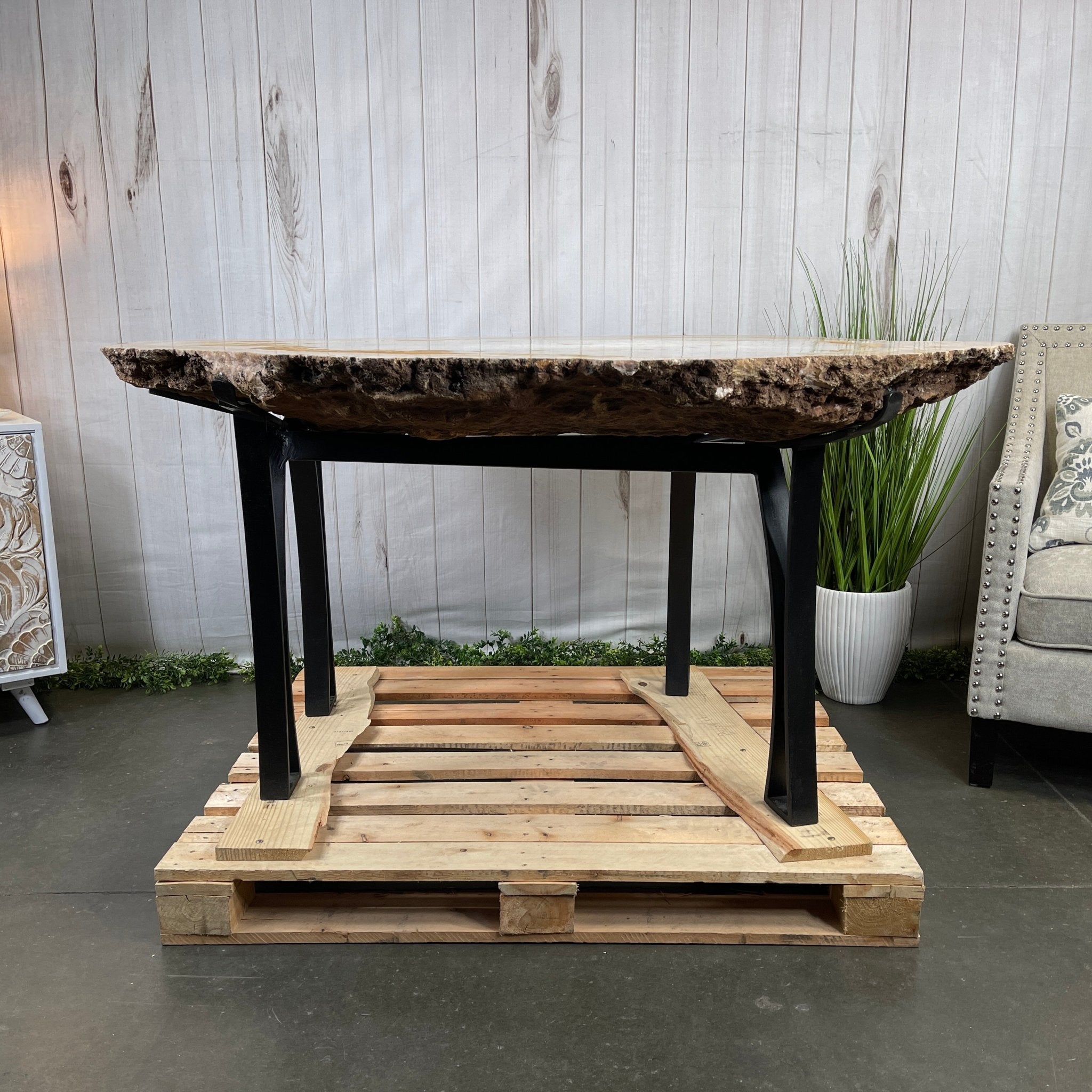 Special Pink Amethyst Dining/Conference Room Table Super Quality, 992.3 lbs & 58.8" long #1380-0001 - Brazil GemsBrazil GemsSpecial Pink Amethyst Dining/Conference Room Table Super Quality, 992.3 lbs & 58.8" long #1380-0001Tables: Dining1380-0001