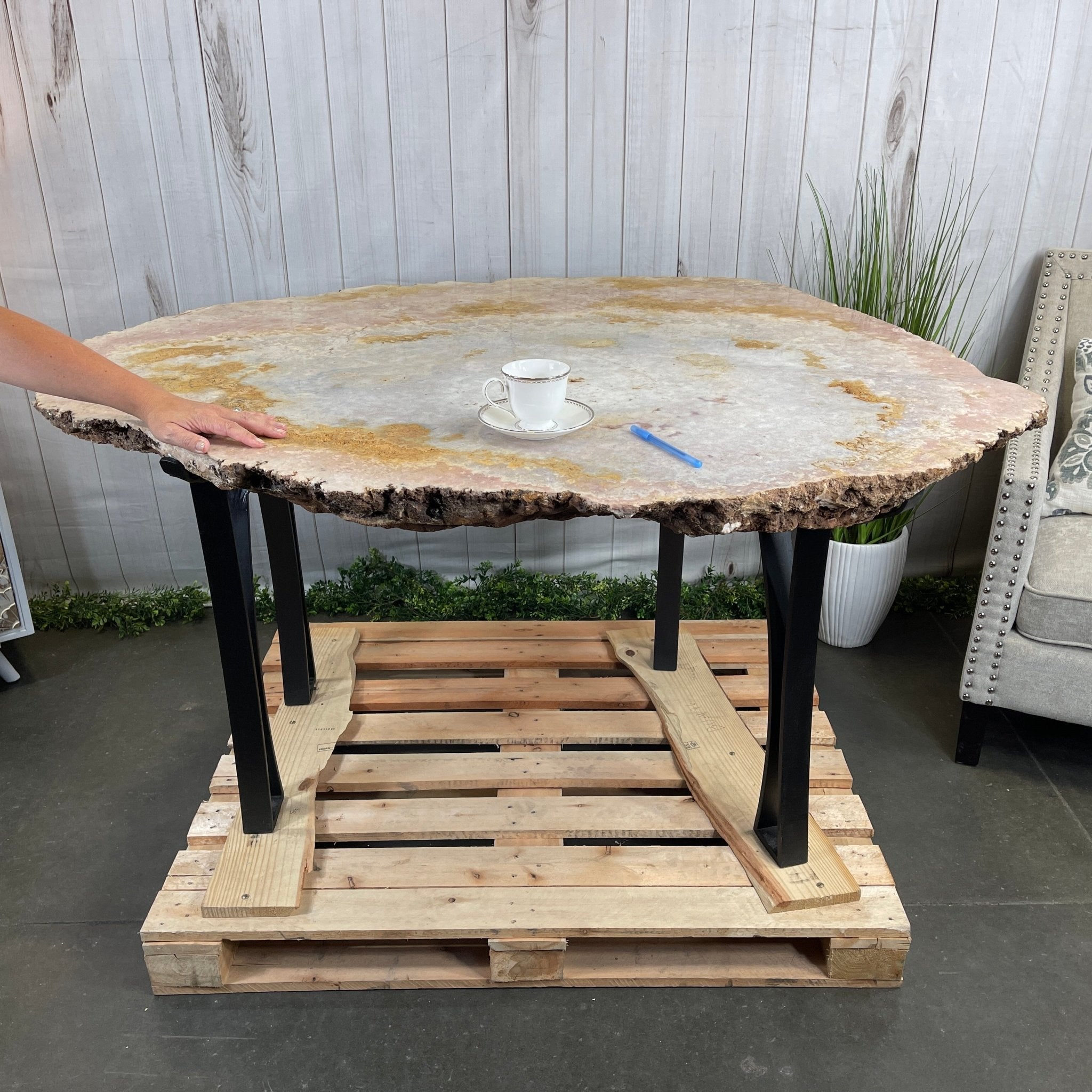 Special Pink Amethyst Dining/Conference Room Table Super Quality, 992.3 lbs & 58.8" long #1380-0001 - Brazil GemsBrazil GemsSpecial Pink Amethyst Dining/Conference Room Table Super Quality, 992.3 lbs & 58.8" long #1380-0001Tables: Dining1380-0001