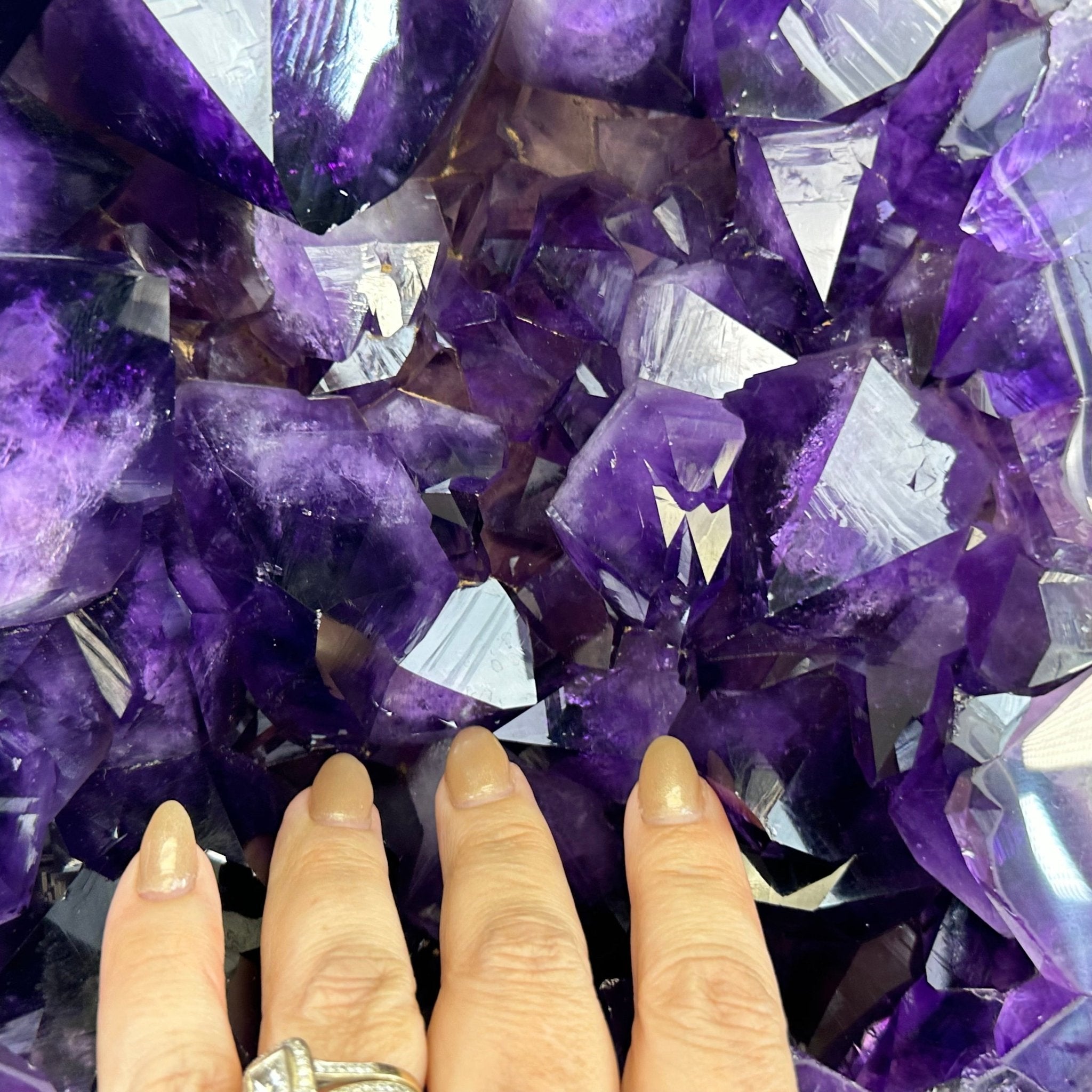 Super Quality Amethyst Cluster on Rotating Stand, 101.8 lbs & 26" Tall #5492 - 0032 - Brazil GemsBrazil GemsSuper Quality Amethyst Cluster on Rotating Stand, 101.8 lbs & 26" Tall #5492 - 0032Clusters on Rotating Bases5492 - 0032