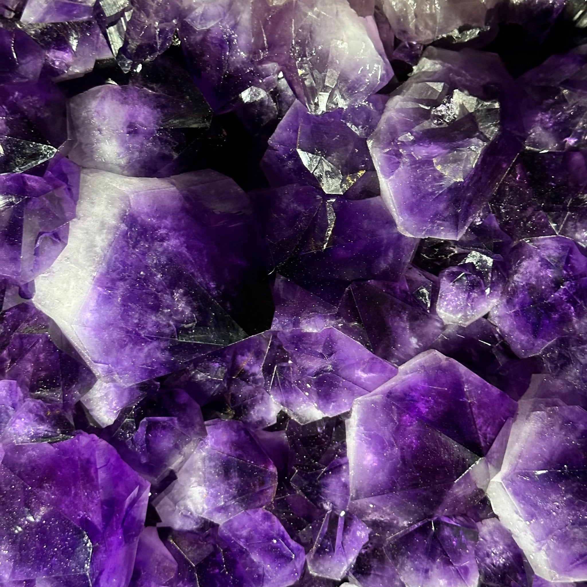 Super Quality Amethyst Cluster on Rotating Stand, 207 lbs & 31" Tall #5492-0033 - Brazil GemsBrazil GemsSuper Quality Amethyst Cluster on Rotating Stand, 207 lbs & 31" Tall #5492-0033Clusters on Rotating Bases5492-0033
