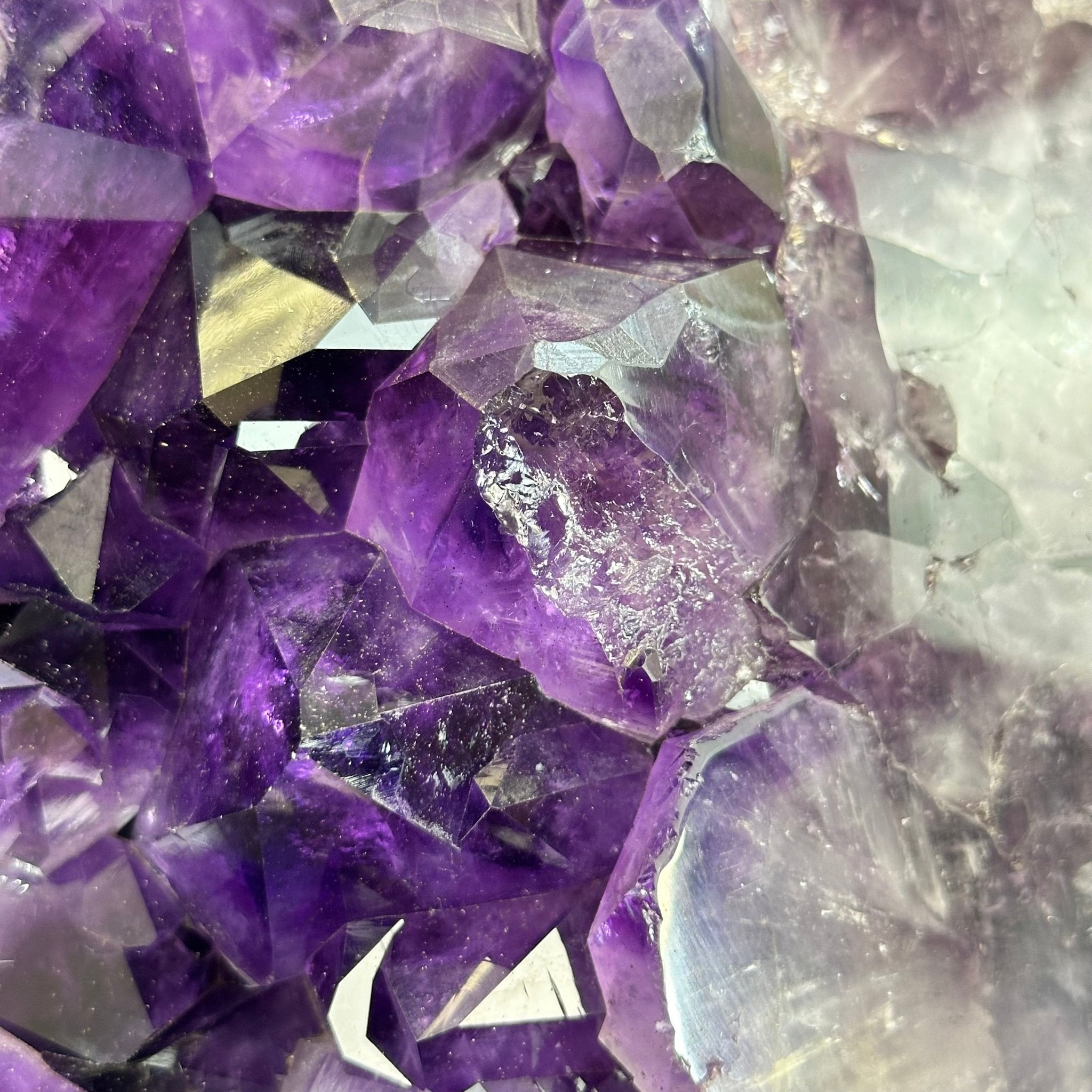 Super Quality Amethyst Cluster on Rotating Stand, 207 lbs & 31" Tall #5492-0033 - Brazil GemsBrazil GemsSuper Quality Amethyst Cluster on Rotating Stand, 207 lbs & 31" Tall #5492-0033Clusters on Rotating Bases5492-0033