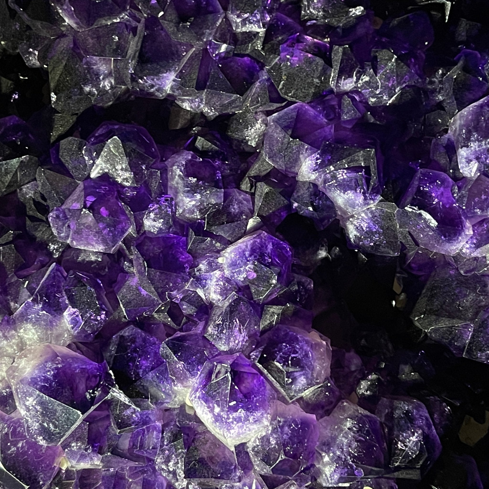 Super Quality Amethyst Heart Geode, metal stand, 38.5 lbs & 22.25" Tall #5463-0038 by Brazil Gems - Brazil GemsBrazil GemsSuper Quality Amethyst Heart Geode, metal stand, 38.5 lbs & 22.25" Tall #5463-0038 by Brazil GemsHearts5463-0038