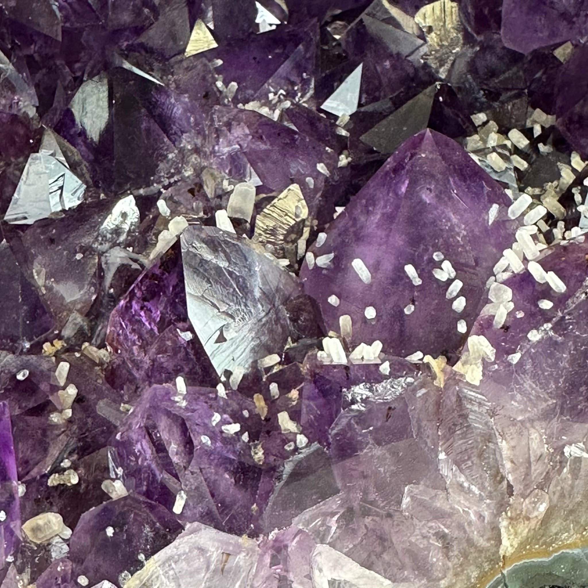 Super Quality Brazilian Amethyst Cathedral, 98.2 lbs & 17.4" Tall, Model #5601-1182 by Brazil Gems - Brazil GemsBrazil GemsSuper Quality Brazilian Amethyst Cathedral, 98.2 lbs & 17.4" Tall, Model #5601-1182 by Brazil GemsCathedrals5601-1182