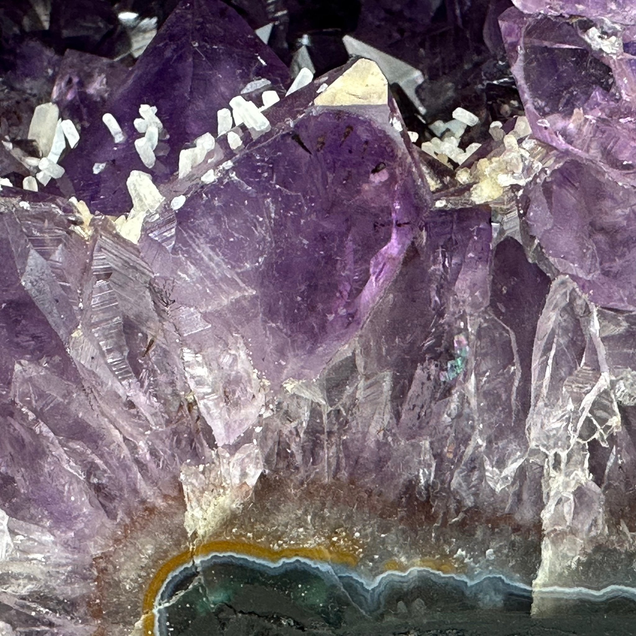 Super Quality Brazilian Amethyst Cathedral, 98.2 lbs & 17.4" Tall, Model #5601-1182 by Brazil Gems - Brazil GemsBrazil GemsSuper Quality Brazilian Amethyst Cathedral, 98.2 lbs & 17.4" Tall, Model #5601-1182 by Brazil GemsCathedrals5601-1182