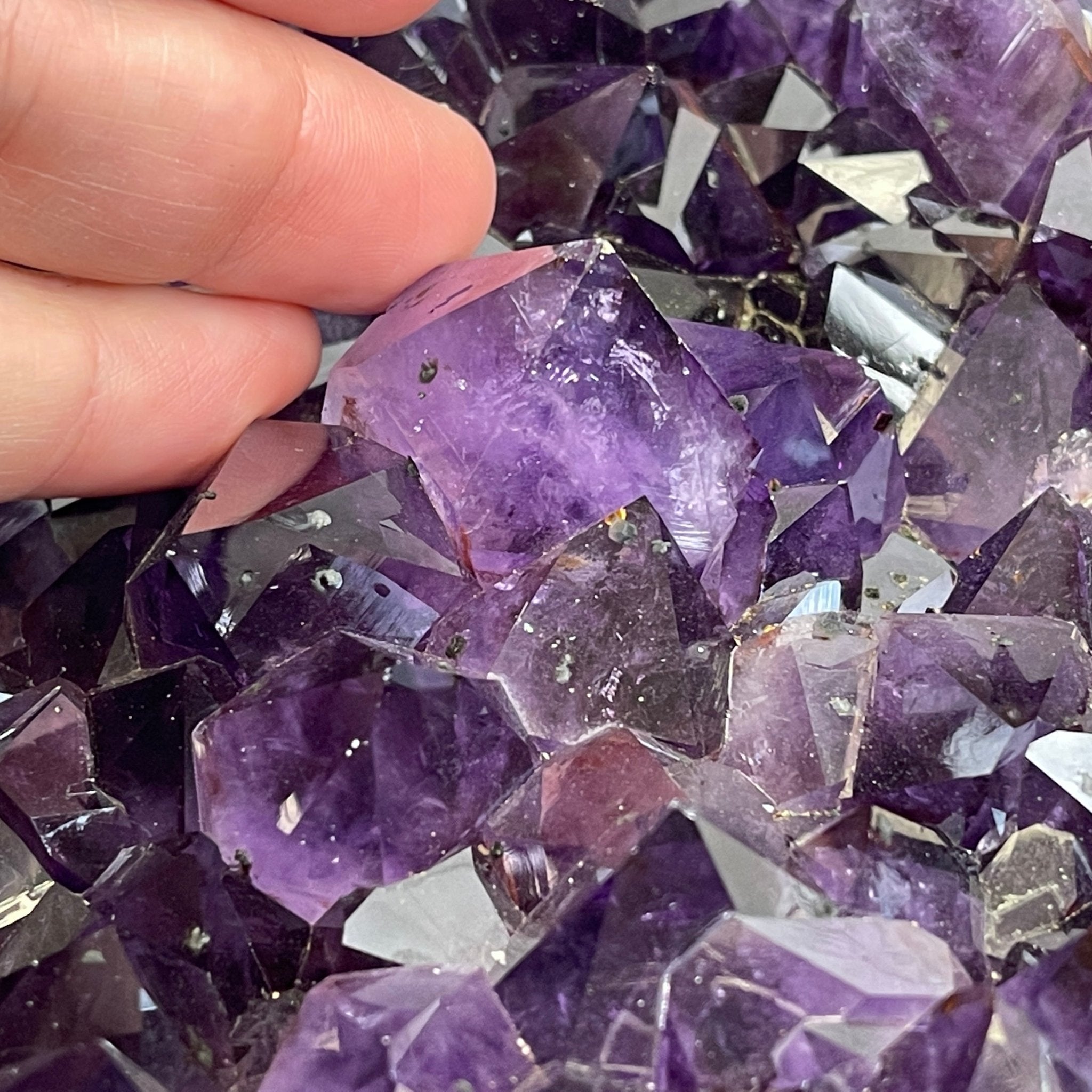 Super Quality Brazilian Amethyst Coffee Table, 152.1 lbs & 16" tall #1385-0080 by Brazil Gems - Brazil GemsBrazil GemsSuper Quality Brazilian Amethyst Coffee Table, 152.1 lbs & 16" tall #1385-0080 by Brazil GemsTables: Coffee1385-0080