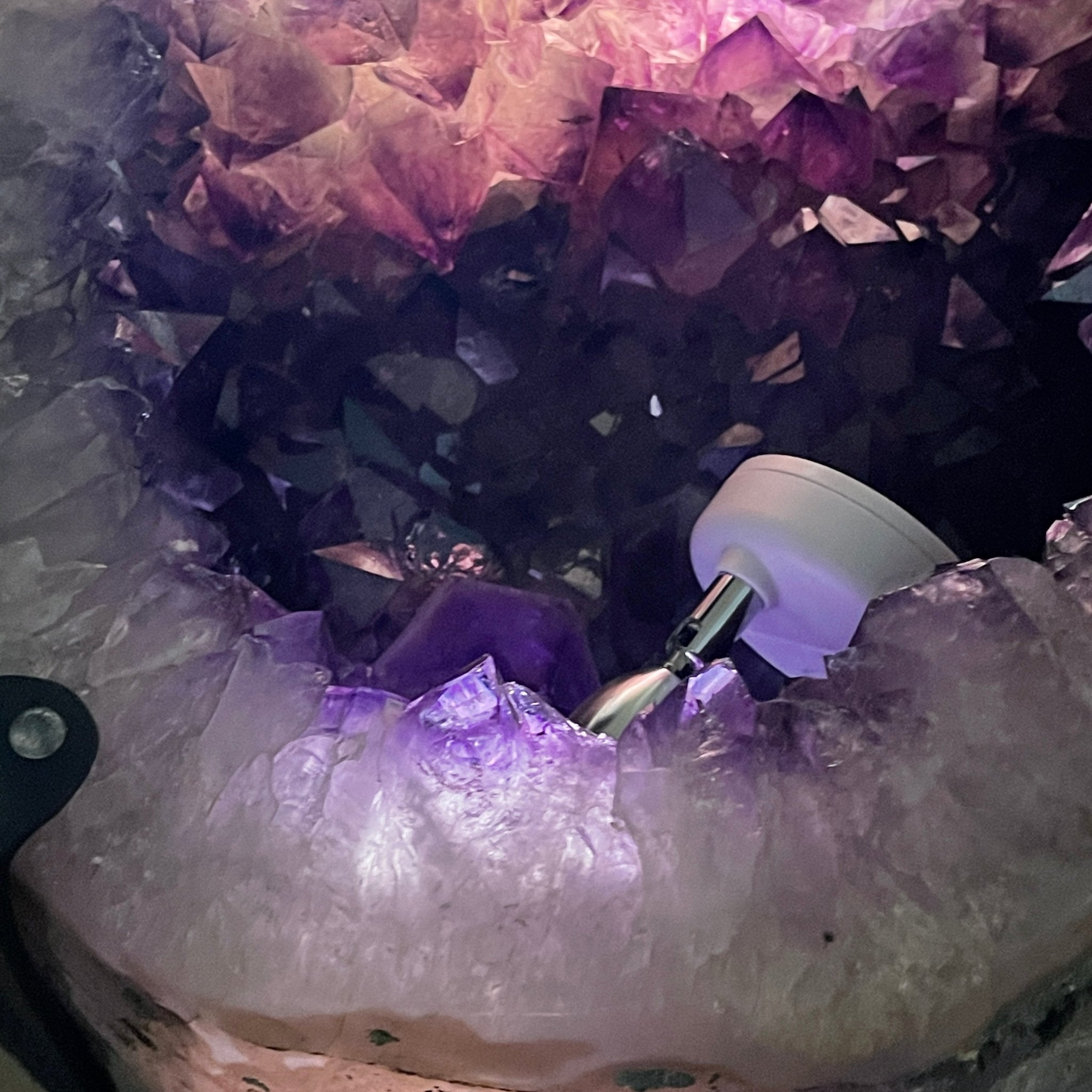 Super Quality Polished Amethyst "Jewelry Box", Clam Shell style Lid, 187.4 lbs & 24" tall, Model #5656-0007 by Brazil Gems - Brazil GemsBrazil GemsSuper Quality Polished Amethyst "Jewelry Box", Clam Shell style Lid, 187.4 lbs & 24" tall, Model #5656-0007 by Brazil GemsGeode Jewelry Boxes5656-0007