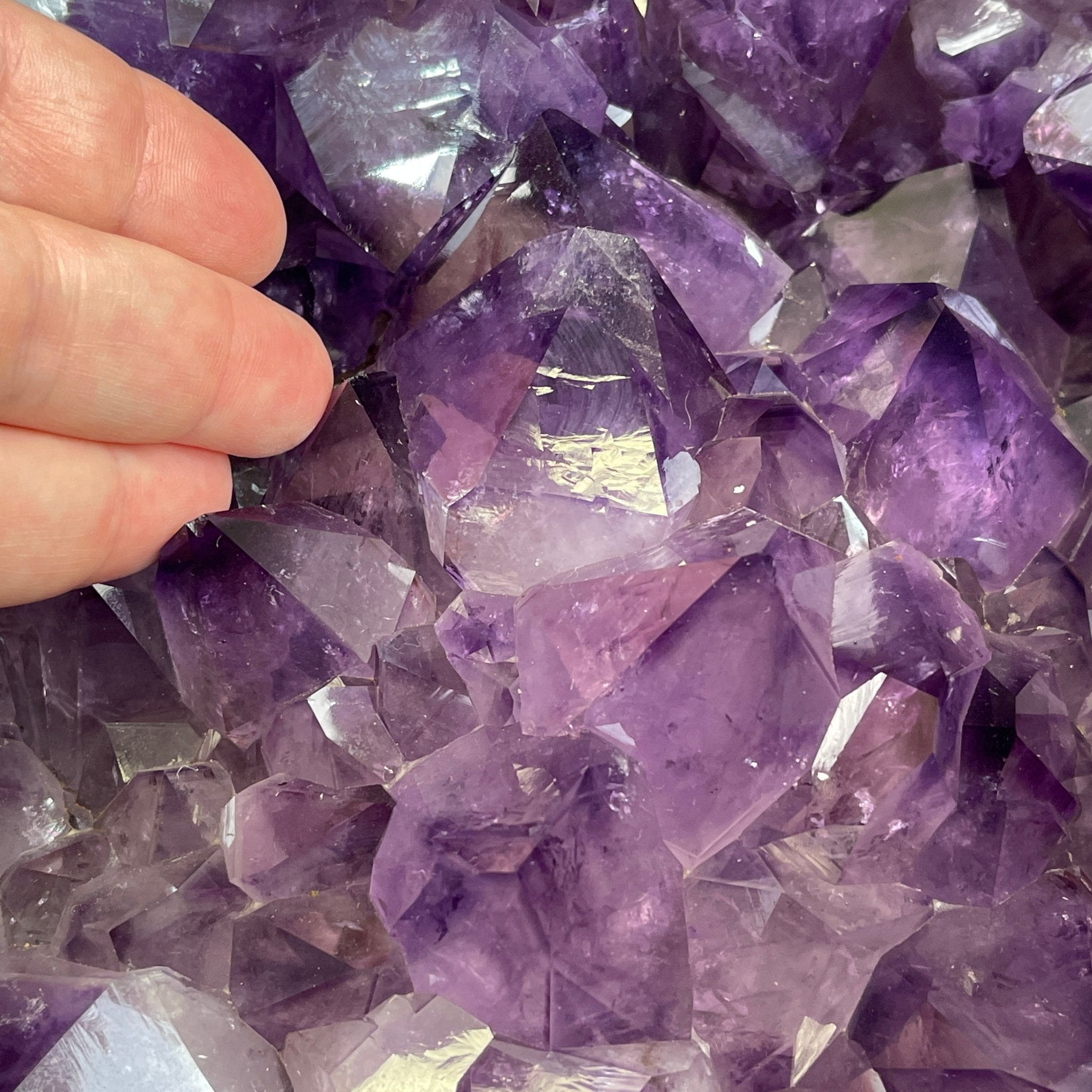 Super Quality Polished Amethyst "Jewelry Box", Clam Shell style Lid, 187.4 lbs & 24" tall, Model #5656-0007 by Brazil Gems - Brazil GemsBrazil GemsSuper Quality Polished Amethyst "Jewelry Box", Clam Shell style Lid, 187.4 lbs & 24" tall, Model #5656-0007 by Brazil GemsGeode Jewelry Boxes5656-0007