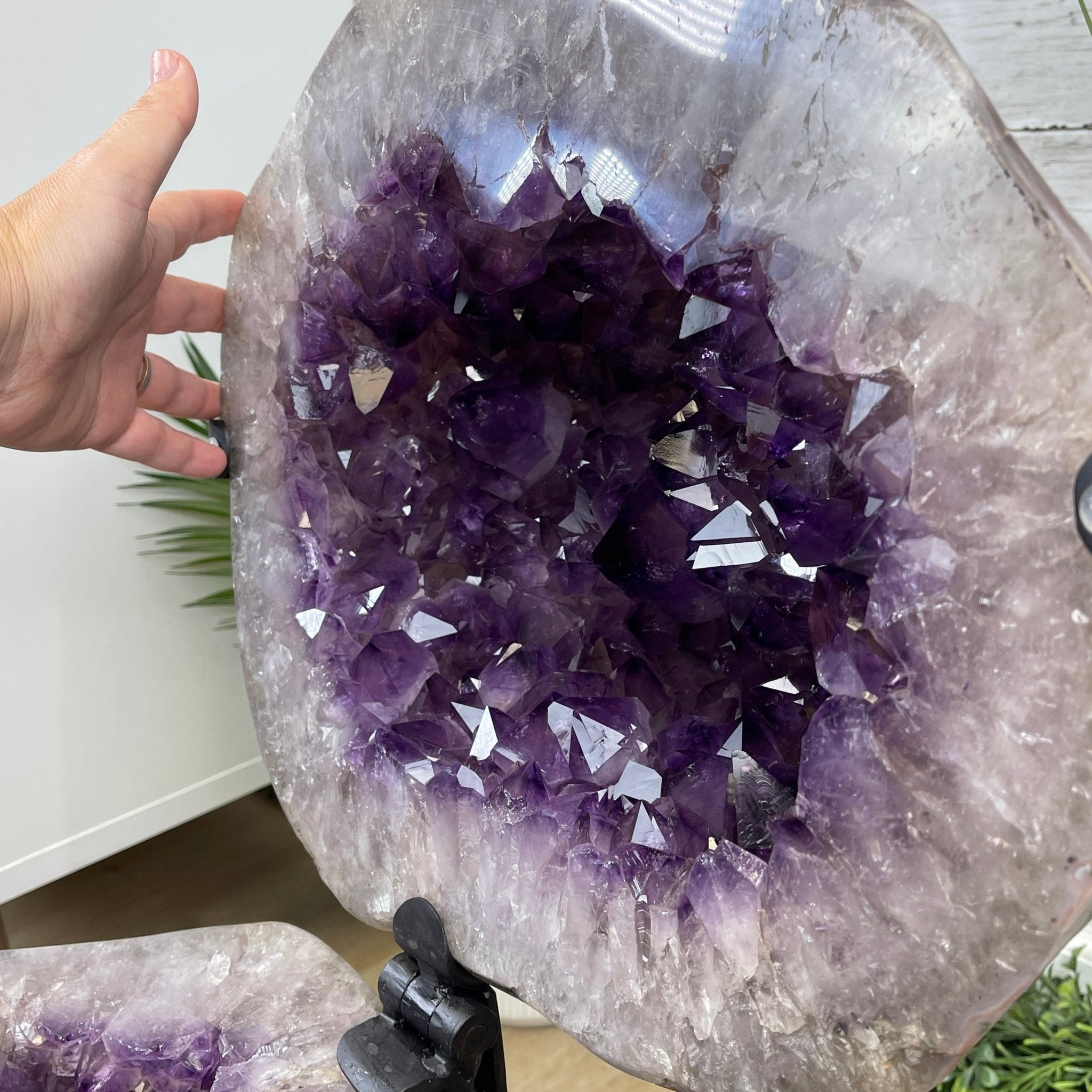 Super Quality Polished Amethyst "Jewelry Box", Clam Shell style Lid, 187.4 lbs & 24" tall, Model #5656-0007 by Brazil Gems - Brazil GemsBrazil GemsSuper Quality Polished Amethyst "Jewelry Box", Clam Shell style Lid, 187.4 lbs & 24" tall, Model #5656-0007 by Brazil GemsGeode Jewelry Boxes5656-0007