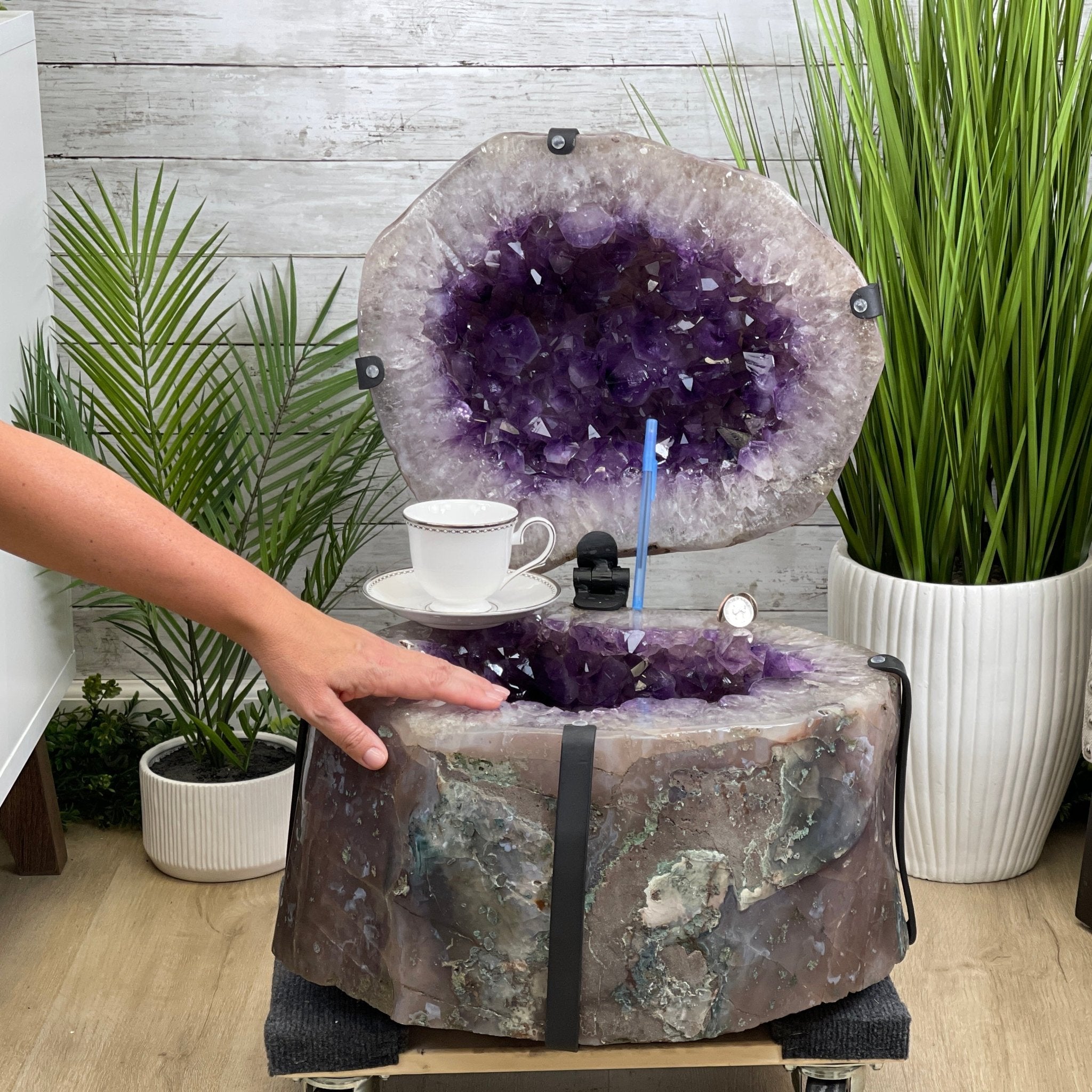 Super Quality Polished Amethyst "Jewelry Box", Clam Shell style Lid, 187.4 lbs & 24" tall, Model #5656-0007 by Brazil Gems - Brazil GemsBrazil GemsSuper Quality Polished Amethyst "Jewelry Box", Clam Shell style Lid, 187.4 lbs & 24" tall, Model #5656-0007 by Brazil GemsGeode Jewelry Boxes5656-0007