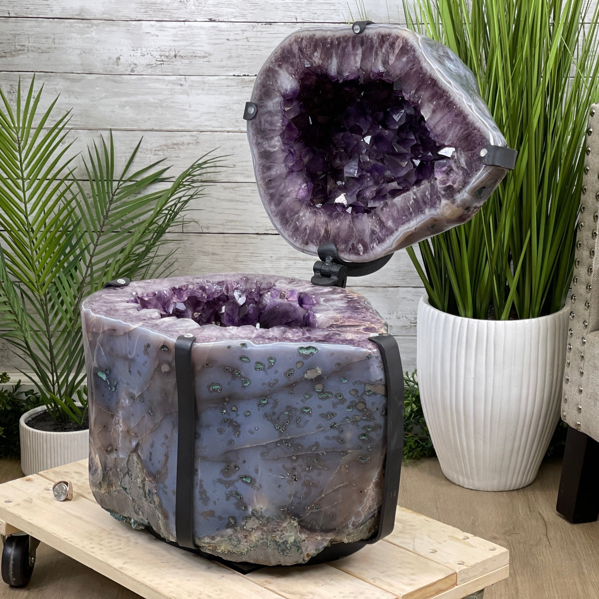 Super Quality Polished Amethyst "Jewelry Box", Clam Shell style Lid, 189.6 lbs & 25.5" tall, Model #5656-0008 by Brazil Gems - Brazil GemsBrazil GemsSuper Quality Polished Amethyst "Jewelry Box", Clam Shell style Lid, 189.6 lbs & 25.5" tall, Model #5656-0008 by Brazil GemsGeode Jewelry Boxes5656-0008