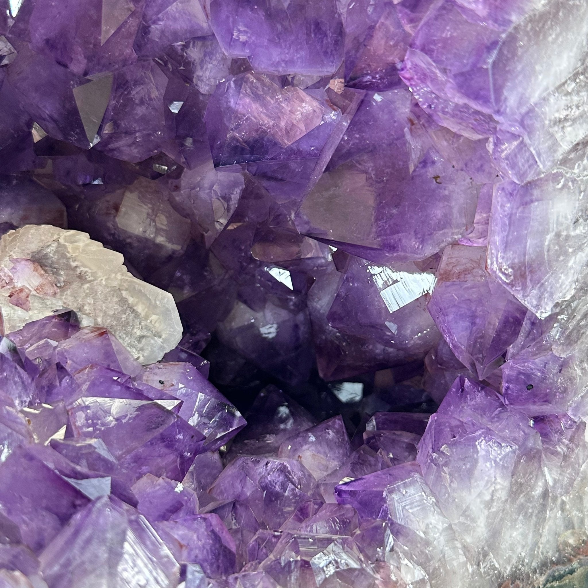 Super Quality Polished Brazilian Amethyst Cathedral, 140.1 lbs & 24.6" tall Model #5602-0201 by Brazil Gems - Brazil GemsBrazil GemsSuper Quality Polished Brazilian Amethyst Cathedral, 140.1 lbs & 24.6" tall Model #5602-0201 by Brazil GemsPolished Cathedrals5602-0201