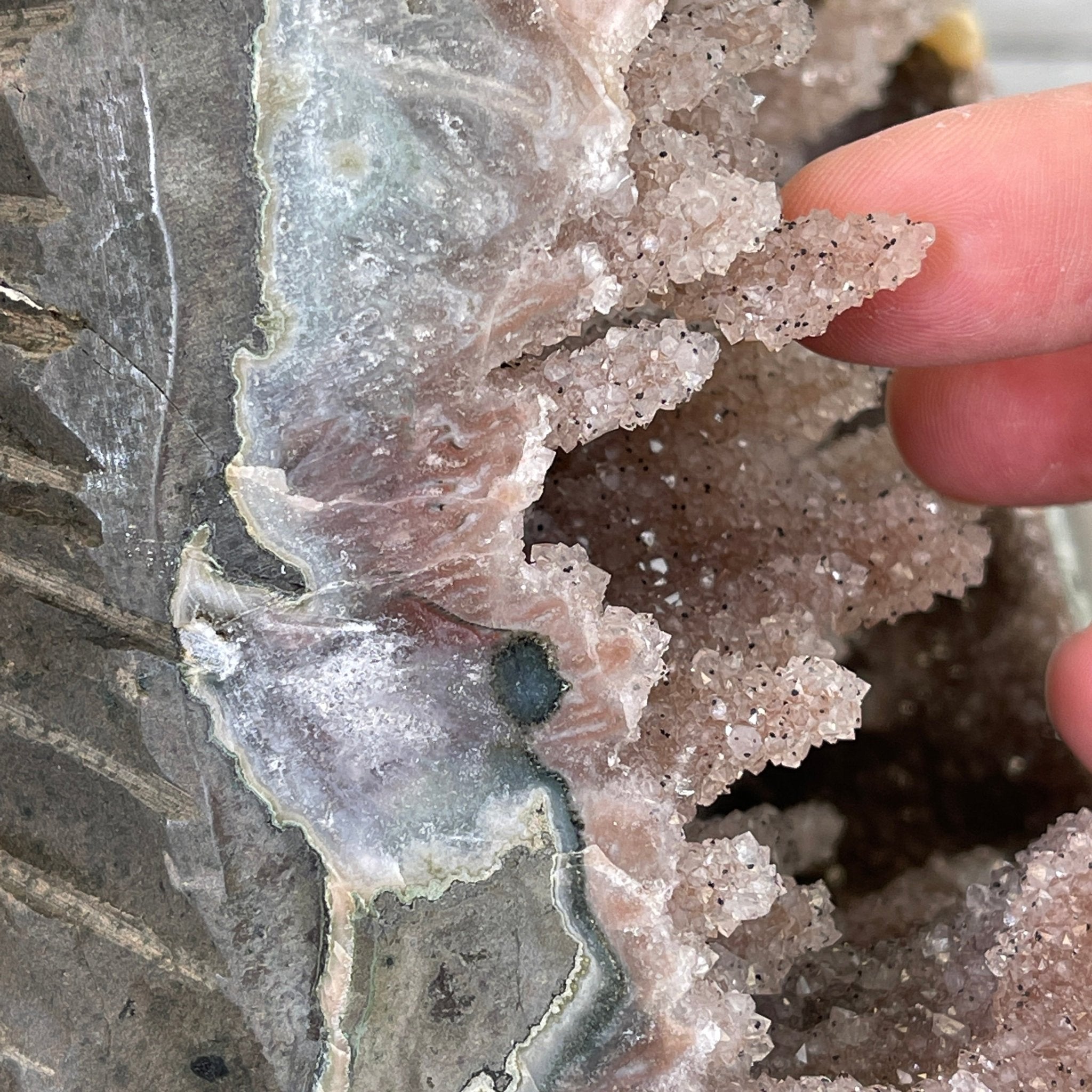 Super Quality Unique Uruguayan Amethyst Geode, 10.75” tall & 70 lbs #5520-0048 by Brazil Gems - Brazil GemsBrazil GemsSuper Quality Unique Uruguayan Amethyst Geode, 10.75” tall & 70 lbs #5520-0048 by Brazil GemsClusters: Unique & Freeform5520-0048