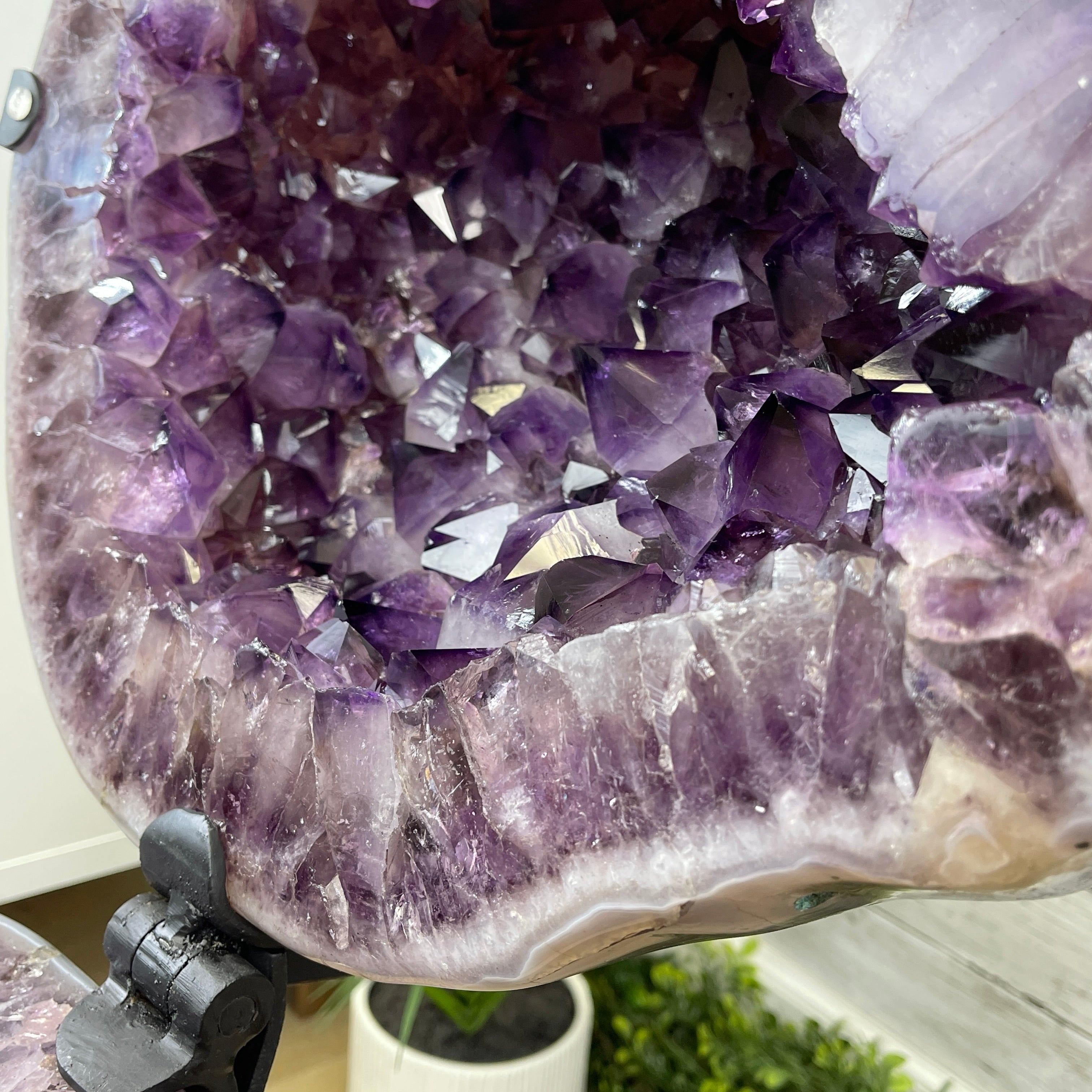 Super Quality Polished Amethyst "Jewelry Box", Clam Shell style Lid, 189.6 lbs & 25.5" tall, Model #5656-0008 by Brazil Gems - Brazil GemsBrazil GemsSuper Quality Polished Amethyst "Jewelry Box", Clam Shell style Lid, 189.6 lbs & 25.5" tall, Model #5656-0008 by Brazil GemsGeode Jewelry Boxes5656-0008