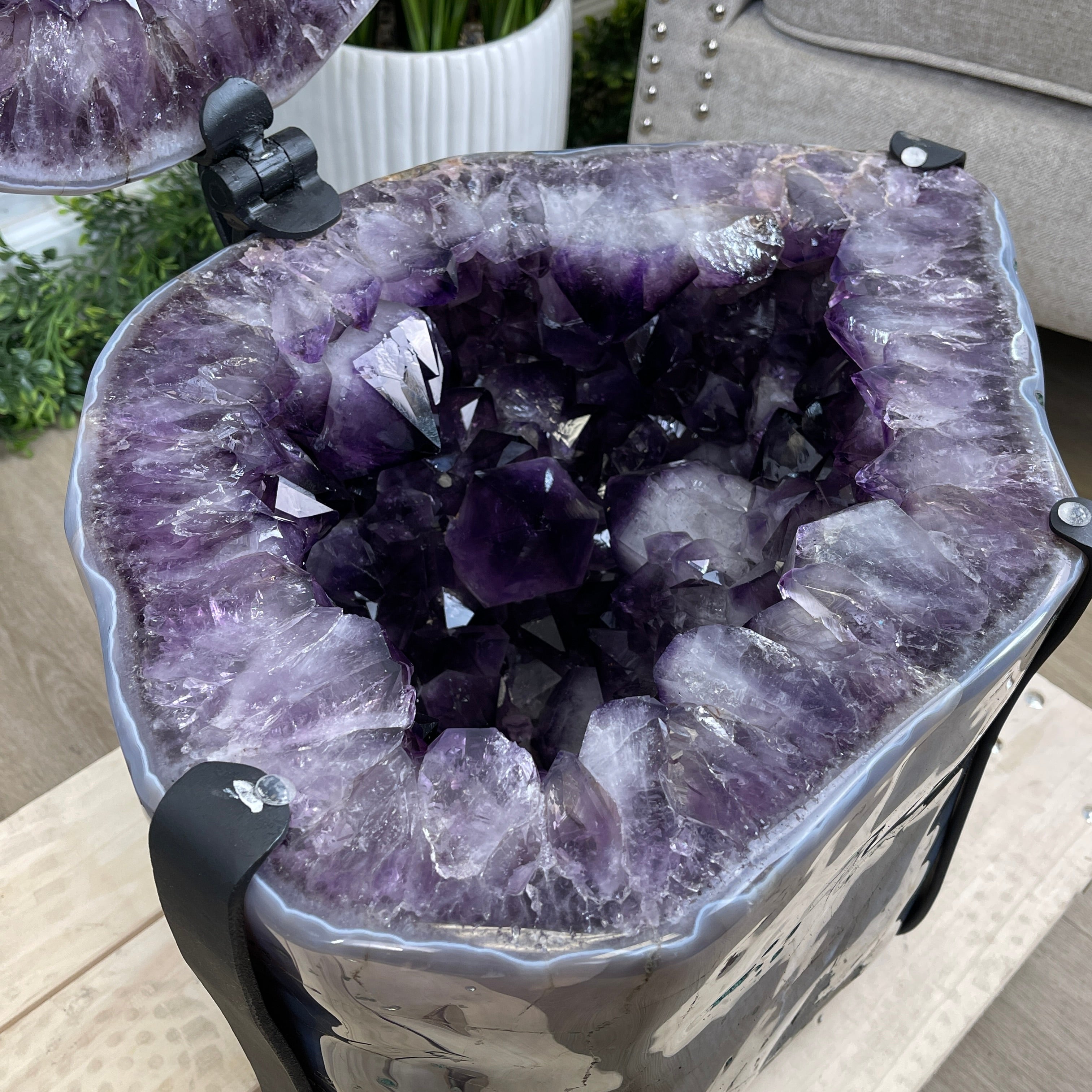 Super Quality Polished Amethyst "Jewelry Box", Clam Shell style Lid, 189.6 lbs & 25.5" tall, Model #5656-0008 by Brazil Gems - Brazil GemsBrazil GemsSuper Quality Polished Amethyst "Jewelry Box", Clam Shell style Lid, 189.6 lbs & 25.5" tall, Model #5656-0008 by Brazil GemsGeode Jewelry Boxes5656-0008