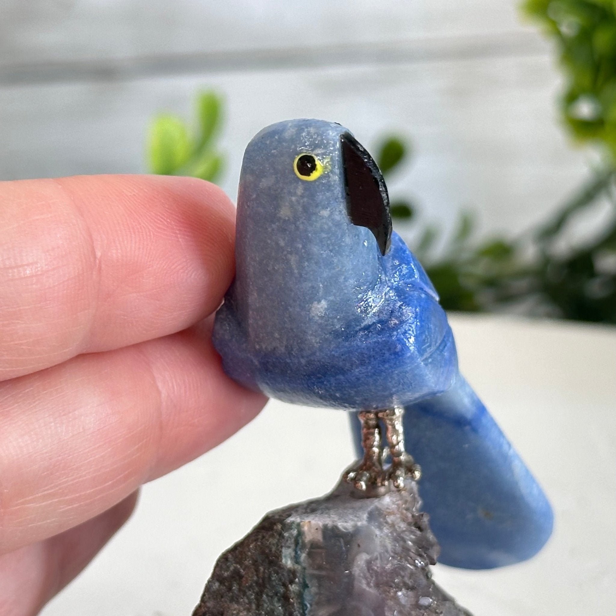 Hand-Carved Crystal Bird, Blue Quartz Parrot, Amethyst Base, 3.6" Tall #3001-BQPAM-024 - Brazil GemsBrazil GemsHand-Carved Crystal Bird, Blue Quartz Parrot, Amethyst Base, 3.6" Tall #3001-BQPAM-024Crystal Birds3001-BQPAM-024