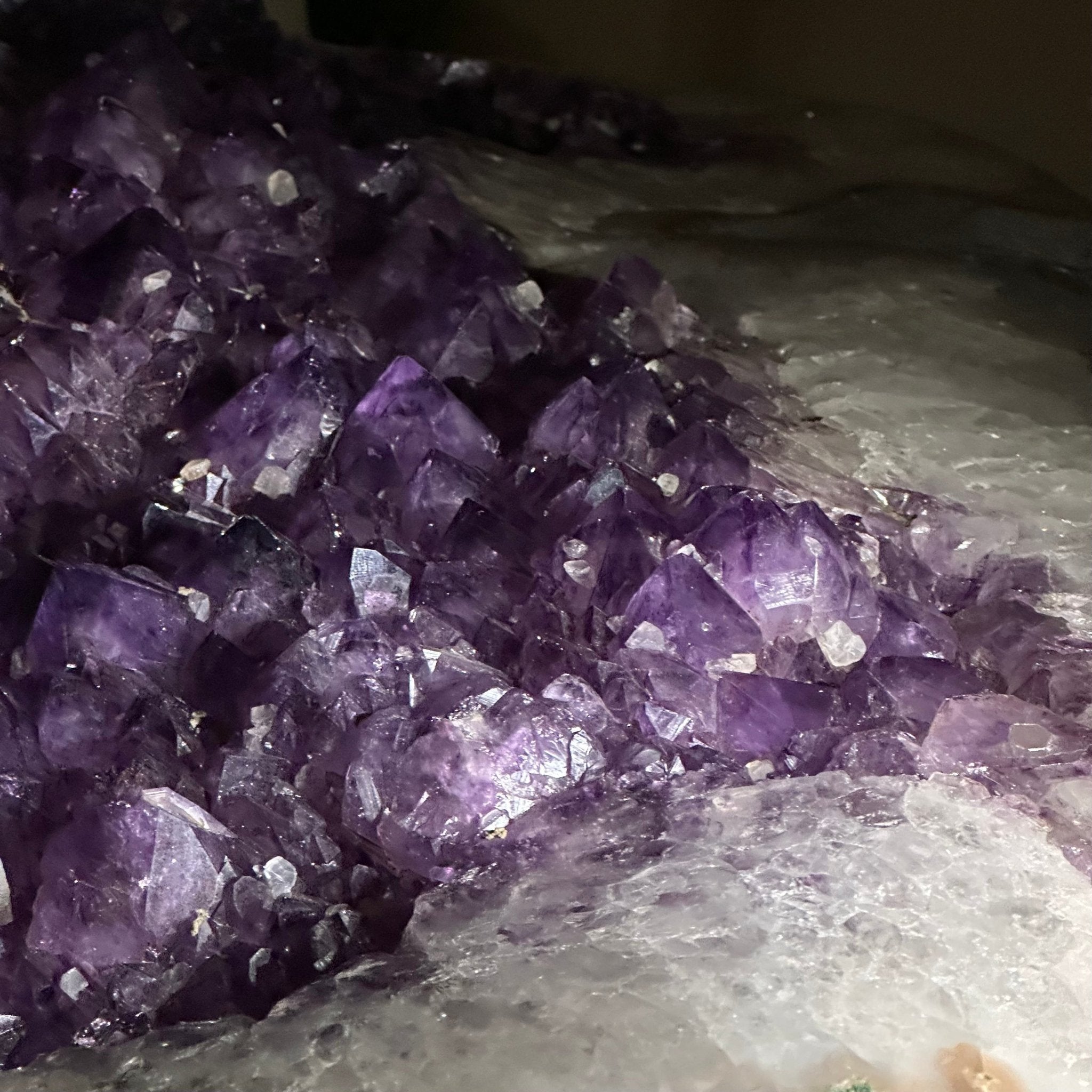 Large Amethyst Dining/Conference Table Super Quality, 372.6 lbs & 30.5" Tall 1388 - 0003 - Brazil GemsBrazil GemsLarge Amethyst Dining/Conference Table Super Quality, 372.6 lbs & 30.5" Tall 1388 - 0003Tables: Dining1388 - 0003
