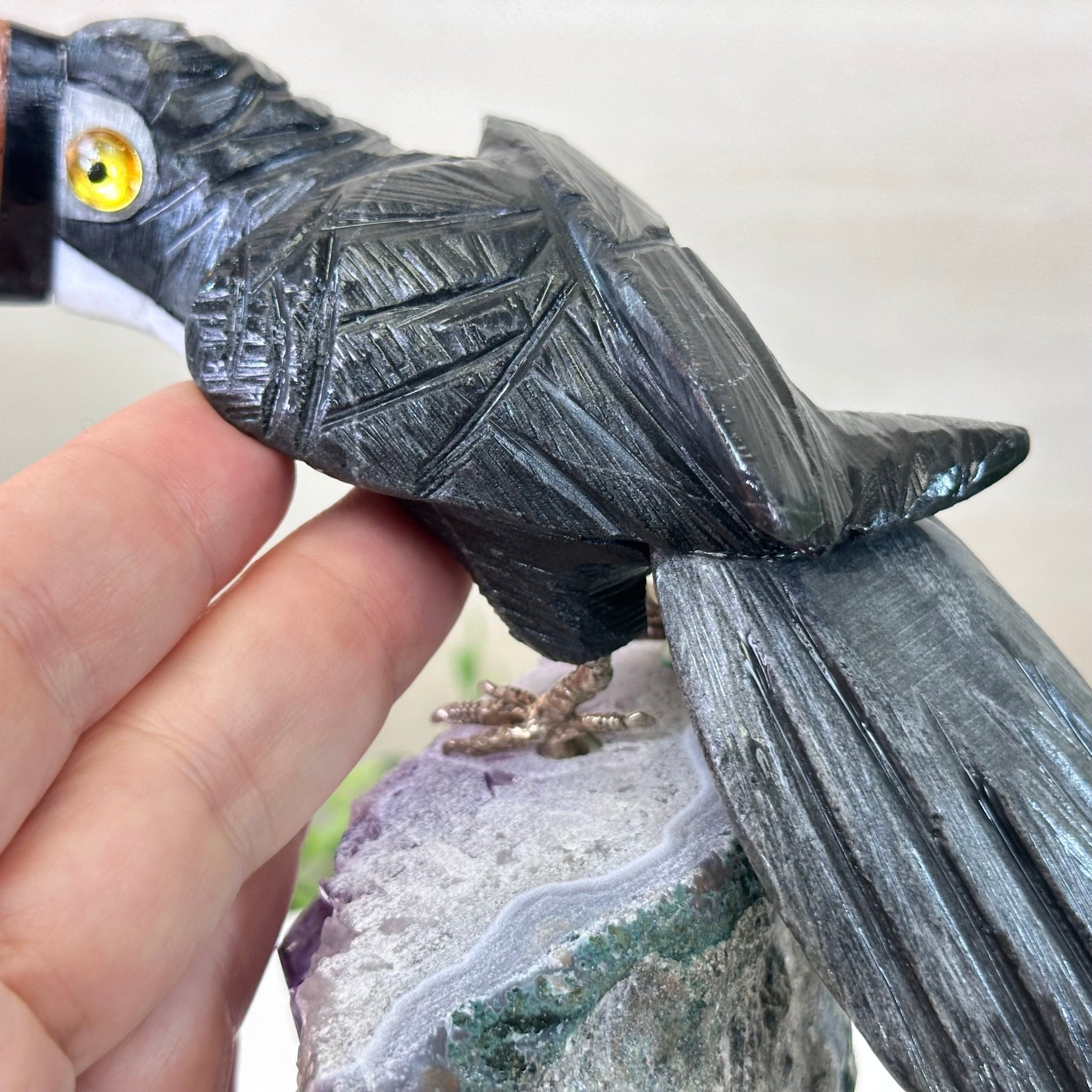 Large Hand - Carved Black Onyx Toucan Bird on an Amethyst Base, 8.1" Tall #3004 - BOTAM - 051 - Brazil GemsBrazil GemsLarge Hand - Carved Black Onyx Toucan Bird on an Amethyst Base, 8.1" Tall #3004 - BOTAM - 051Crystal Birds3004 - BOTAM - 051