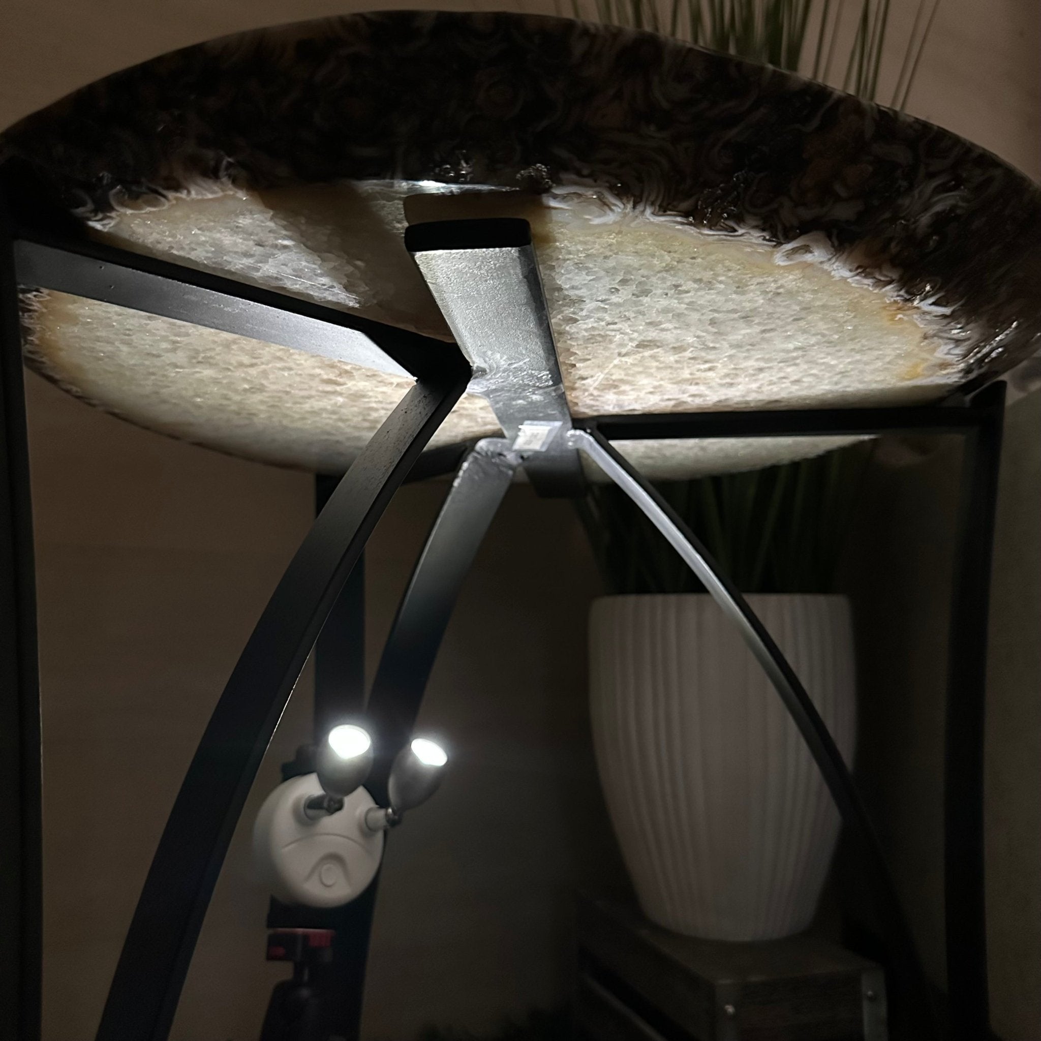 Large Natural Brazilian Agate Side Table on a black metal base, 23.5" Tall 1307 - 0027 - Brazil GemsBrazil GemsLarge Natural Brazilian Agate Side Table on a black metal base, 23.5" Tall 1307 - 0027Tables: Side1307 - 0027