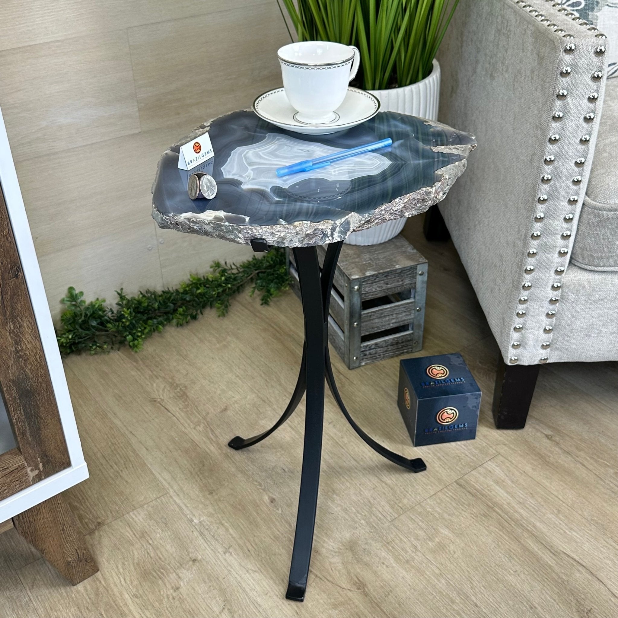 Natural Brazilian Agate Side Table on a black metal base, 21.9" Tall 1305 - 0184 - Brazil GemsBrazil GemsNatural Brazilian Agate Side Table on a black metal base, 21.9" Tall 1305 - 0184Tables: Side1305 - 0184