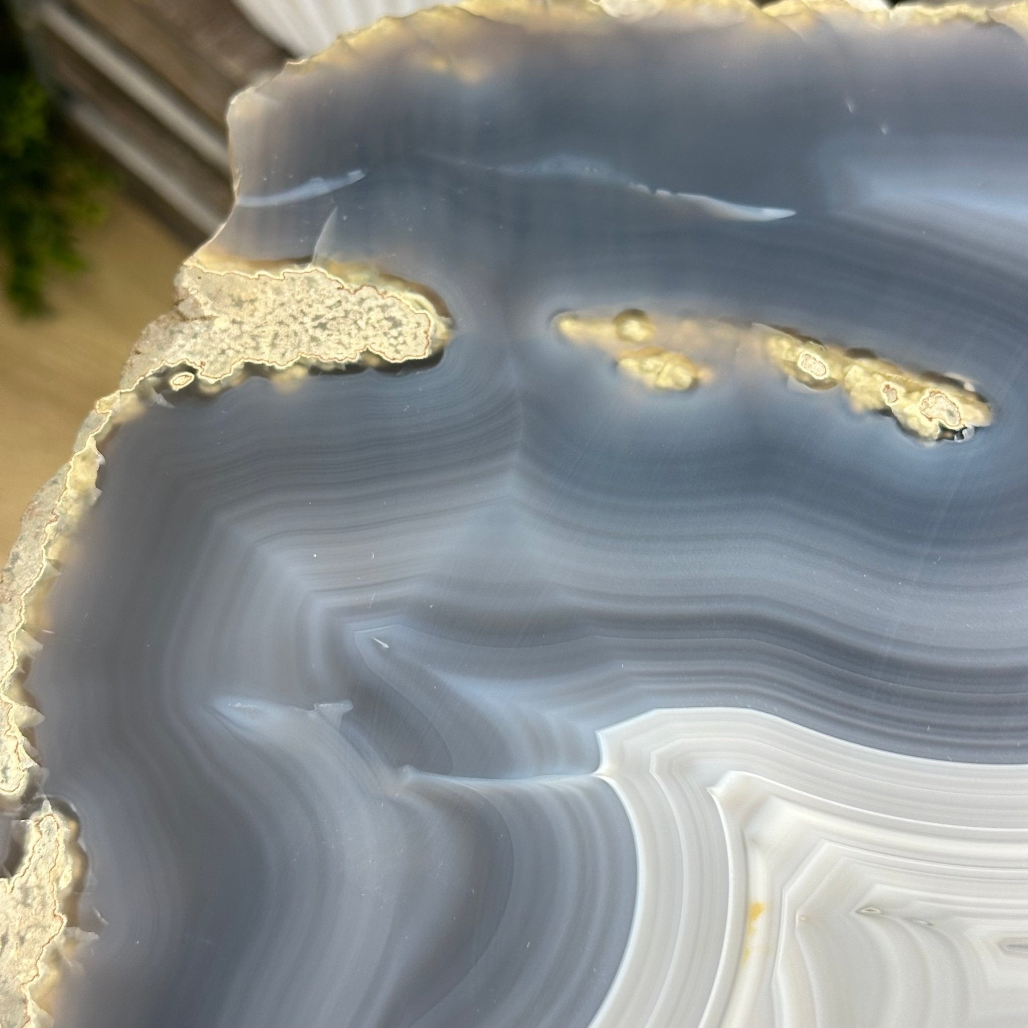 Natural Brazilian Agate Side Table on a black metal base, 21.9" Tall 1305 - 0184 - Brazil GemsBrazil GemsNatural Brazilian Agate Side Table on a black metal base, 21.9" Tall 1305 - 0184Tables: Side1305 - 0184