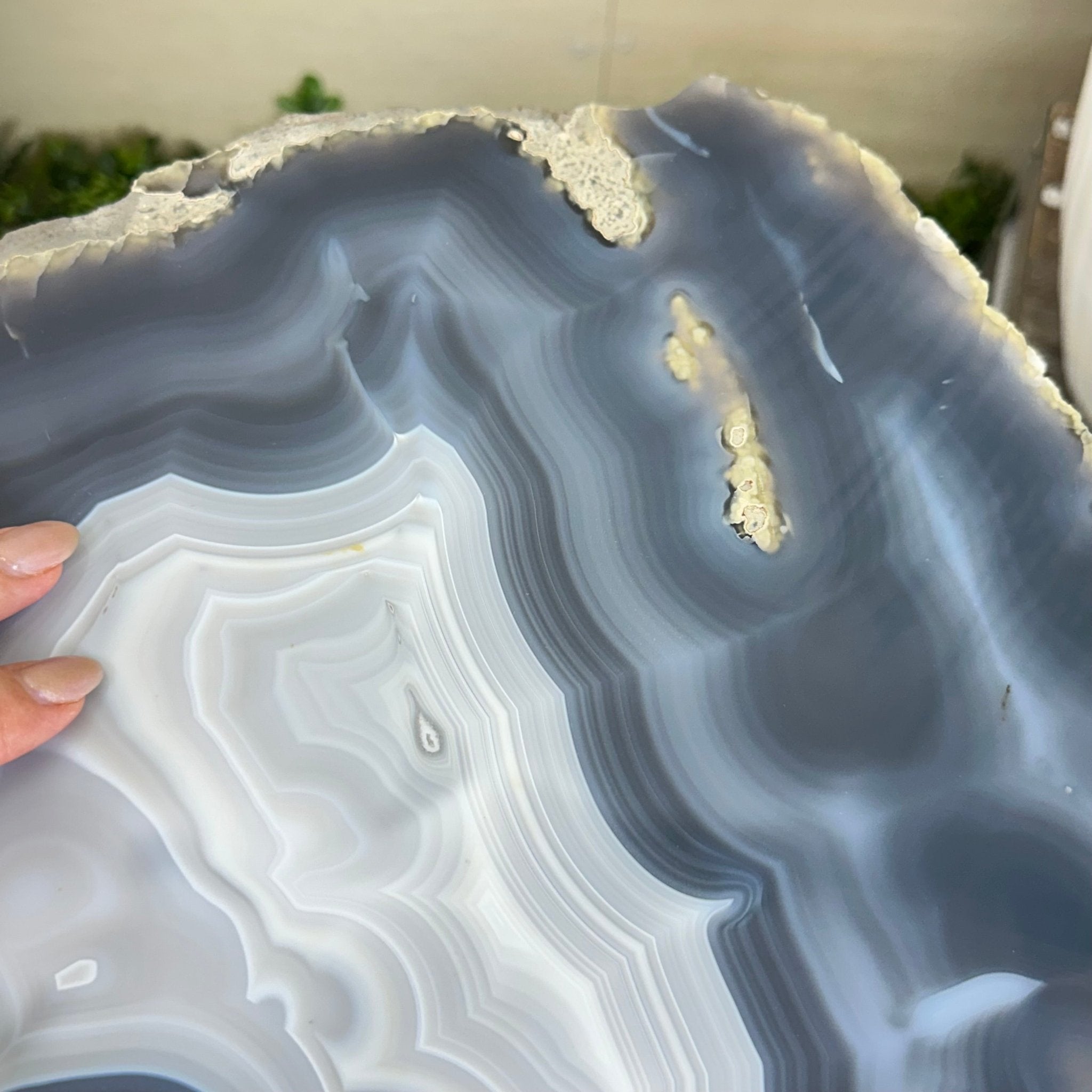 Natural Brazilian Agate Side Table on a black metal base, 21.9" Tall 1305 - 0184 - Brazil GemsBrazil GemsNatural Brazilian Agate Side Table on a black metal base, 21.9" Tall 1305 - 0184Tables: Side1305 - 0184