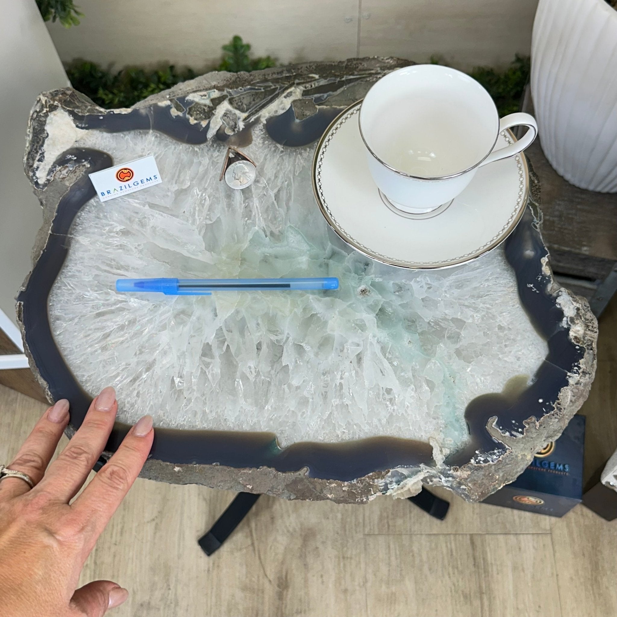 Natural Brazilian Agate Side Table on a black metal base, 22" Tall 1306 - 0046 - Brazil GemsBrazil GemsNatural Brazilian Agate Side Table on a black metal base, 22" Tall 1306 - 0046Tables: Side1306 - 0046