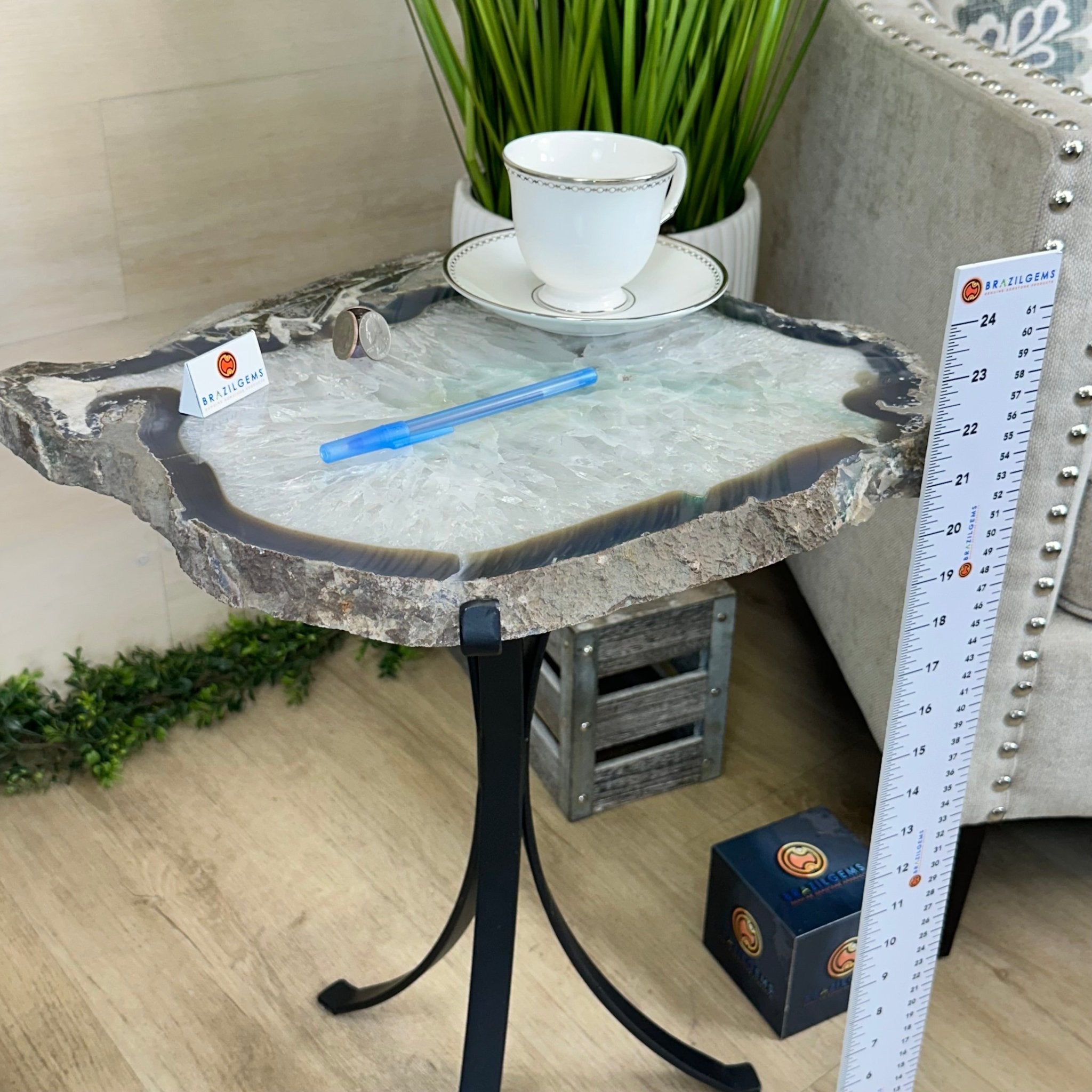 Natural Brazilian Agate Side Table on a black metal base, 22" Tall 1306 - 0046 - Brazil GemsBrazil GemsNatural Brazilian Agate Side Table on a black metal base, 22" Tall 1306 - 0046Tables: Side1306 - 0046