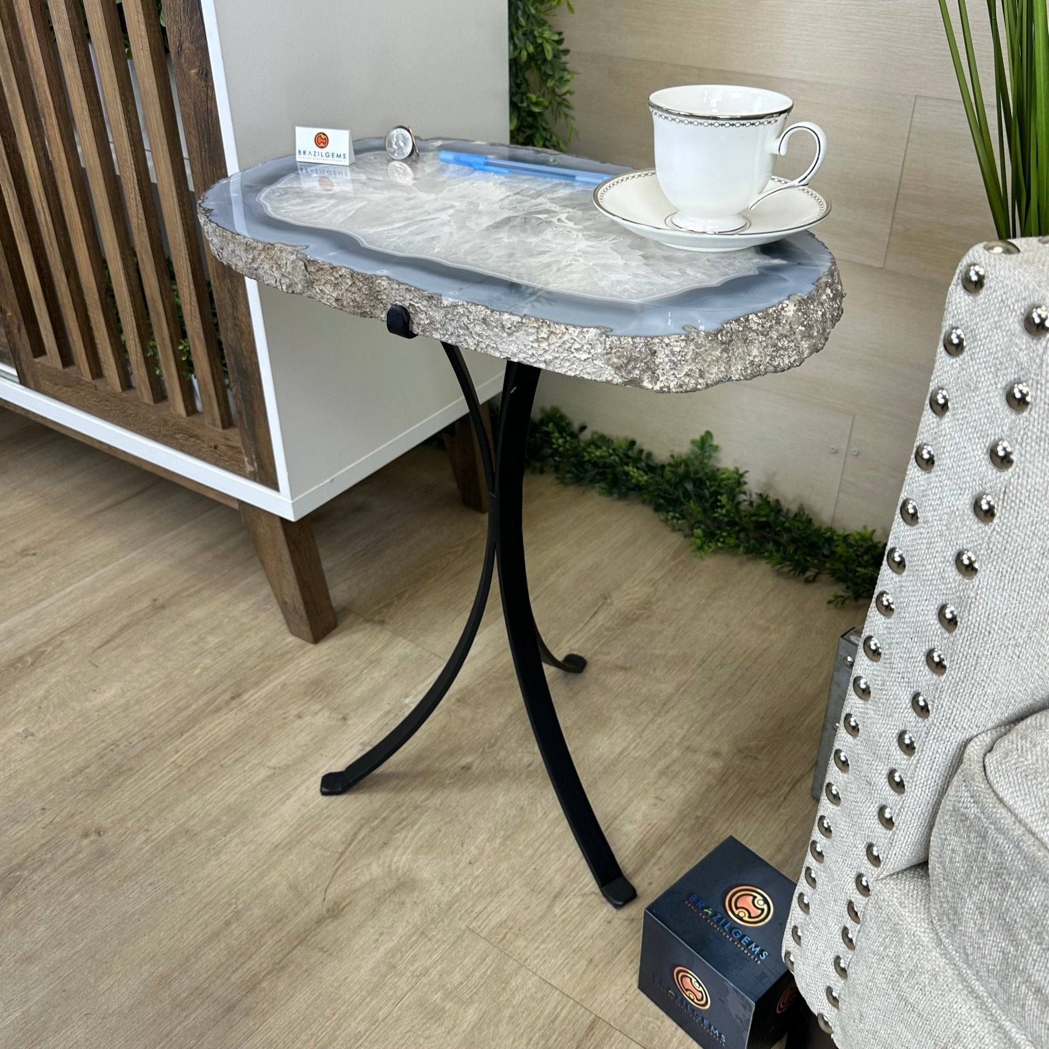 Natural Brazilian Agate Side Table on a black metal base, 22" Tall 1306 - 0049 - Brazil GemsBrazil GemsNatural Brazilian Agate Side Table on a black metal base, 22" Tall 1306 - 0049Tables: Side1306 - 0049