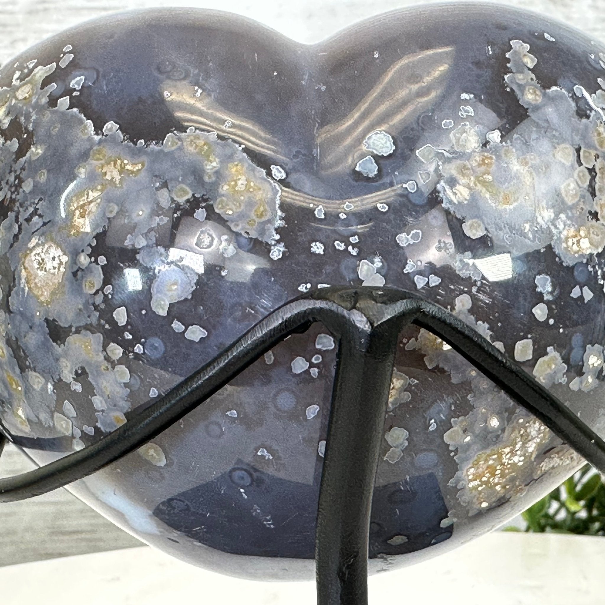 Polished Agate Heart Geode on a Metal Stand, 2.1 lbs & 5" Tall, Model #5468-0041 by Brazil Gems - Brazil GemsBrazil GemsPolished Agate Heart Geode on a Metal Stand, 2.1 lbs & 5" Tall, Model #5468-0041 by Brazil GemsHearts5468-0041