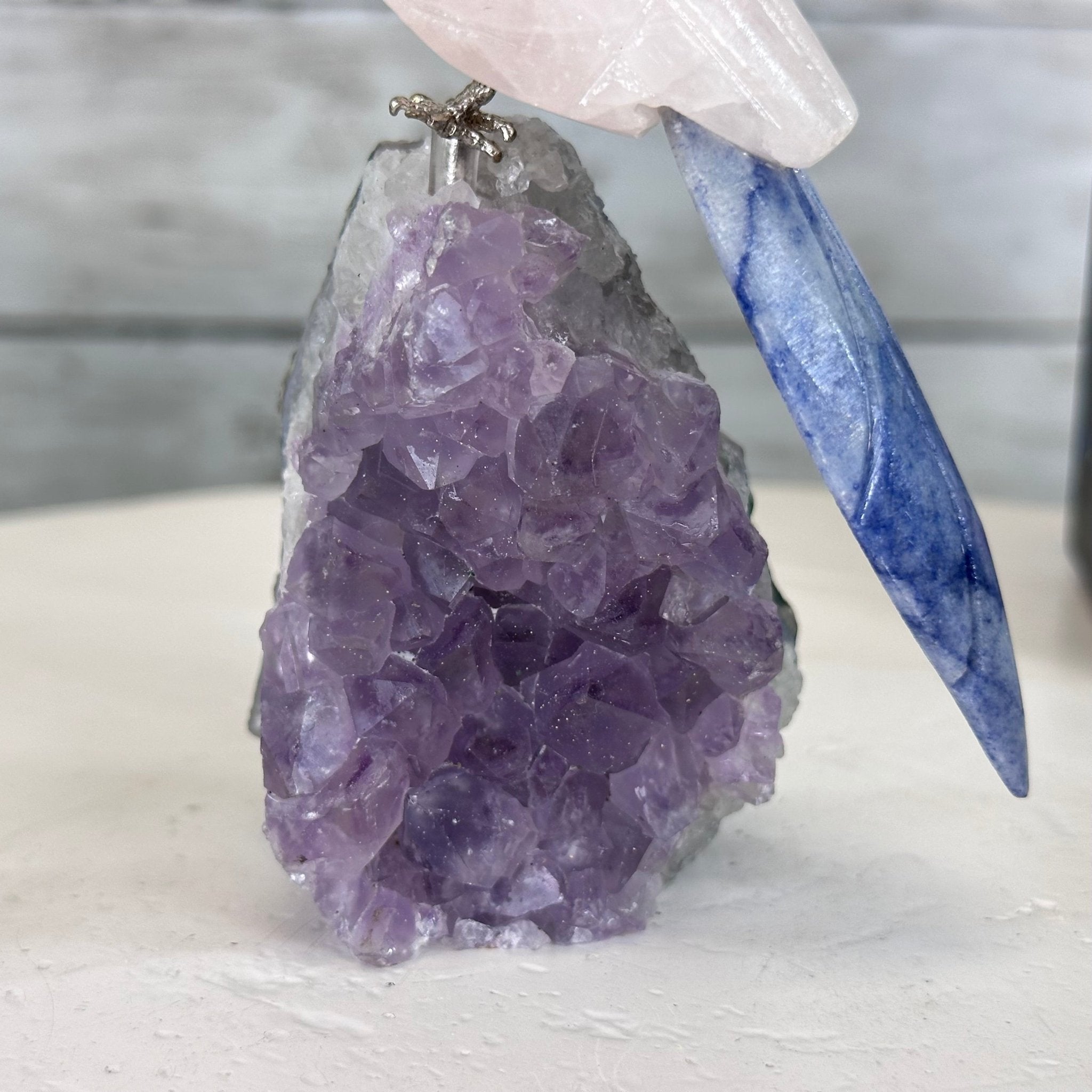 Small Hand - Carved Rose Quartz Parrot on an Amethyst Base #3002 - RQPAM - 028 - Brazil GemsBrazil GemsSmall Hand - Carved Rose Quartz Parrot on an Amethyst Base #3002 - RQPAM - 028Crystal Birds3002 - RQPAM - 028