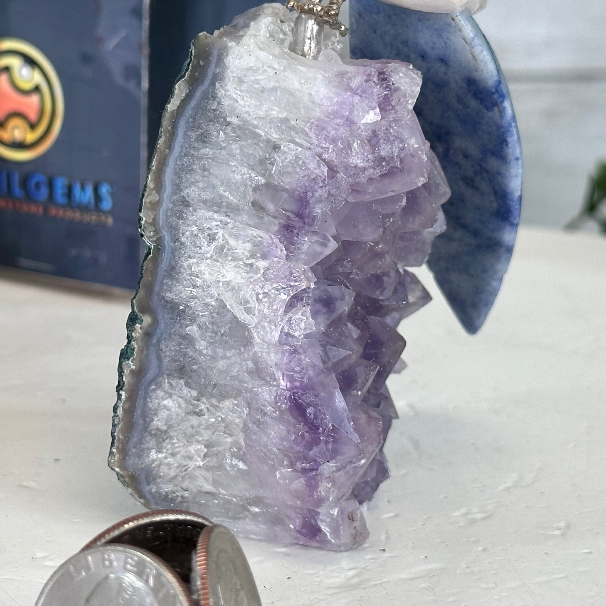 Small Hand - Carved Rose Quartz Parrot on an Amethyst Base #3002 - RQPAM - 028 - Brazil GemsBrazil GemsSmall Hand - Carved Rose Quartz Parrot on an Amethyst Base #3002 - RQPAM - 028Crystal Birds3002 - RQPAM - 028